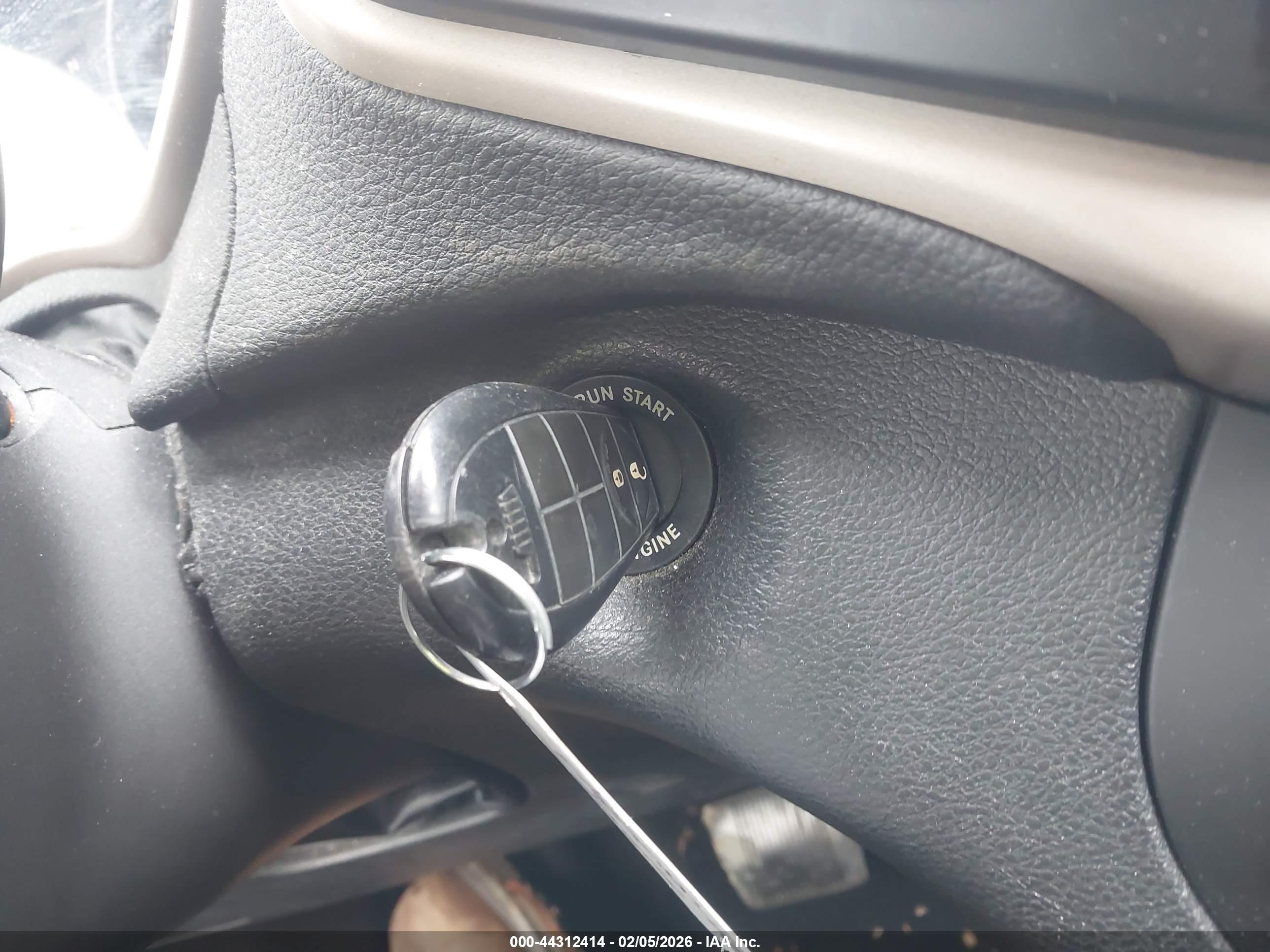 JEEP CHEROKEE image 11