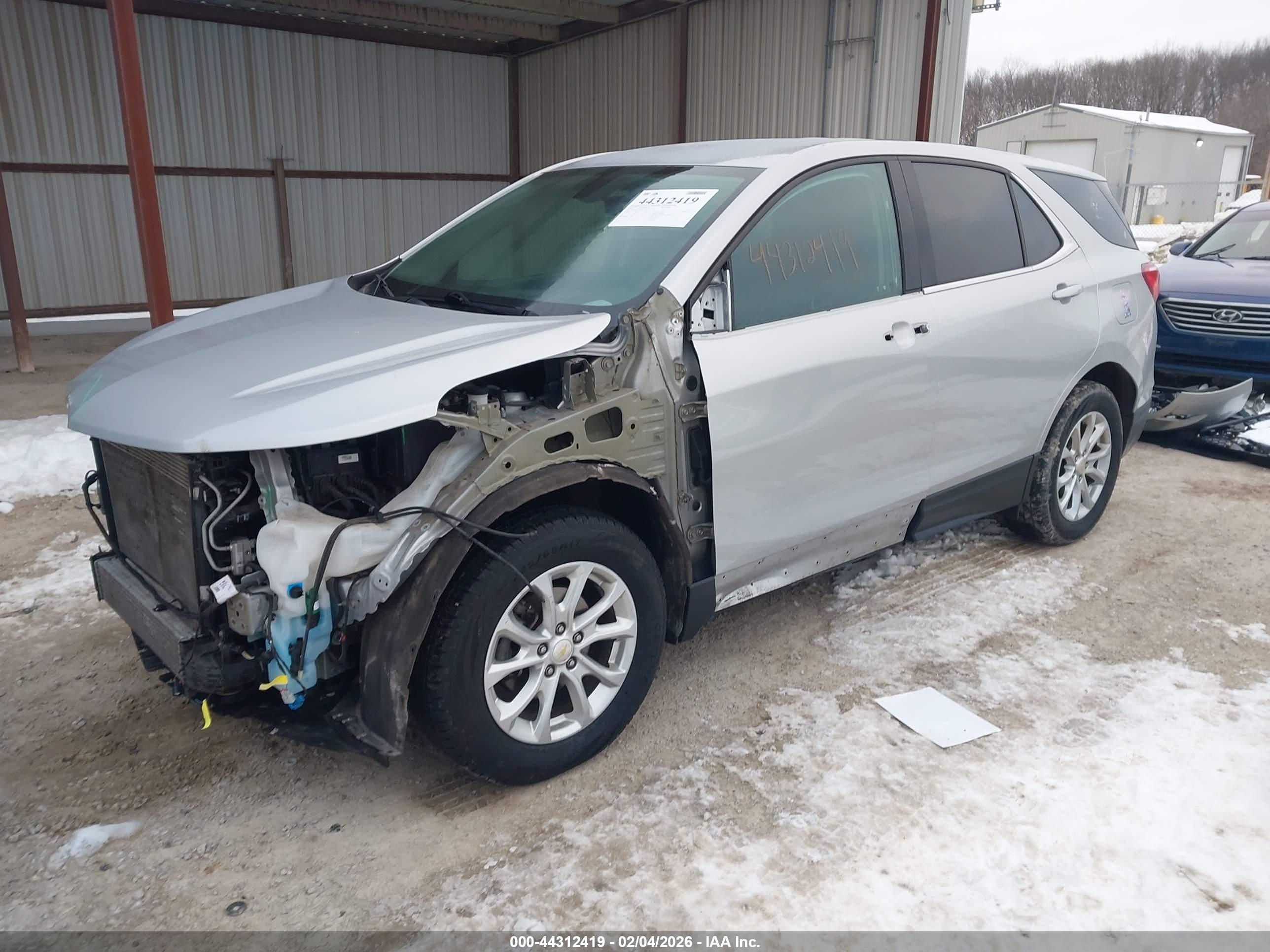 CHEVROLET EQUINOX image 2