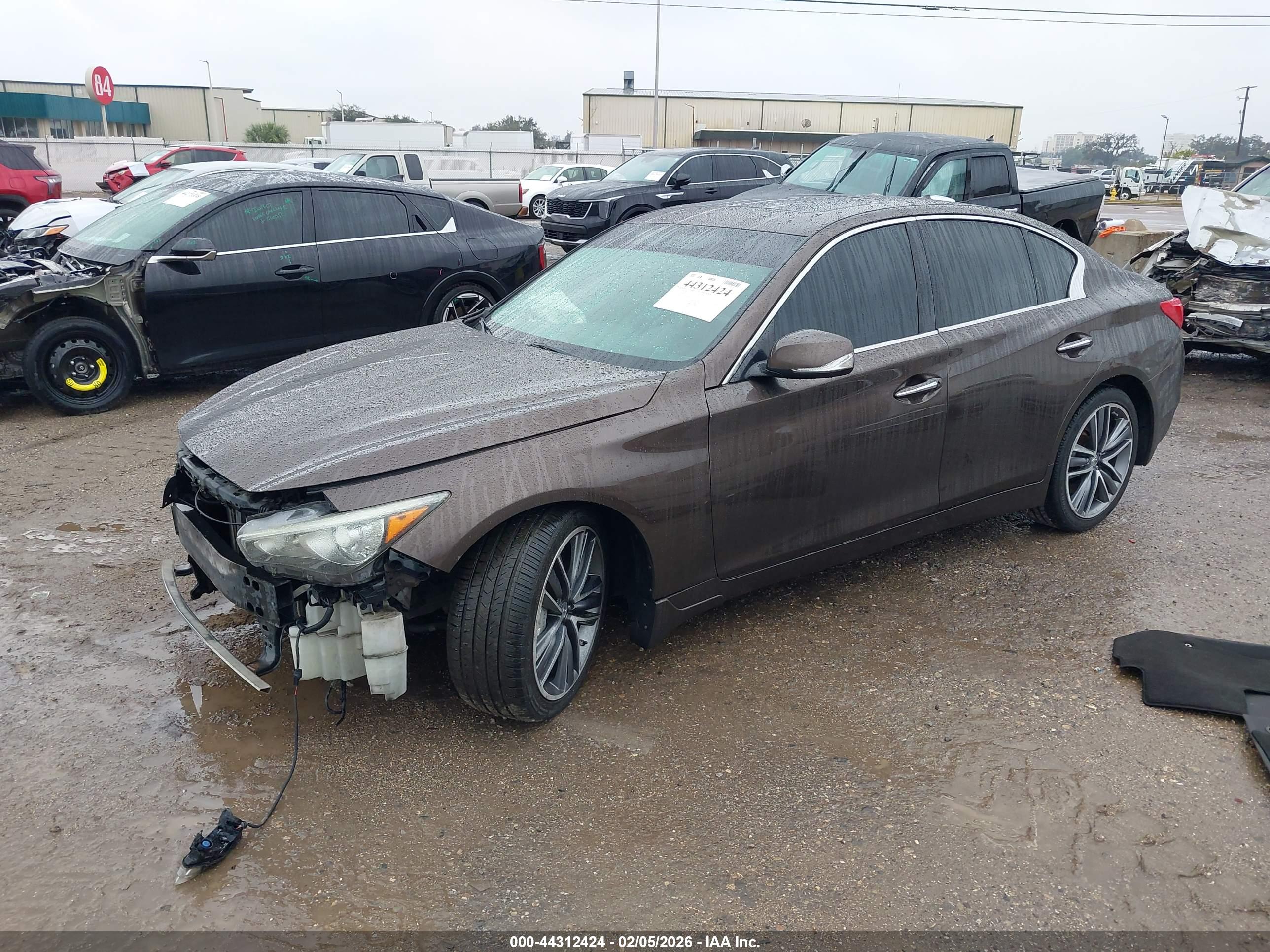 INFINITI Q50 image 2