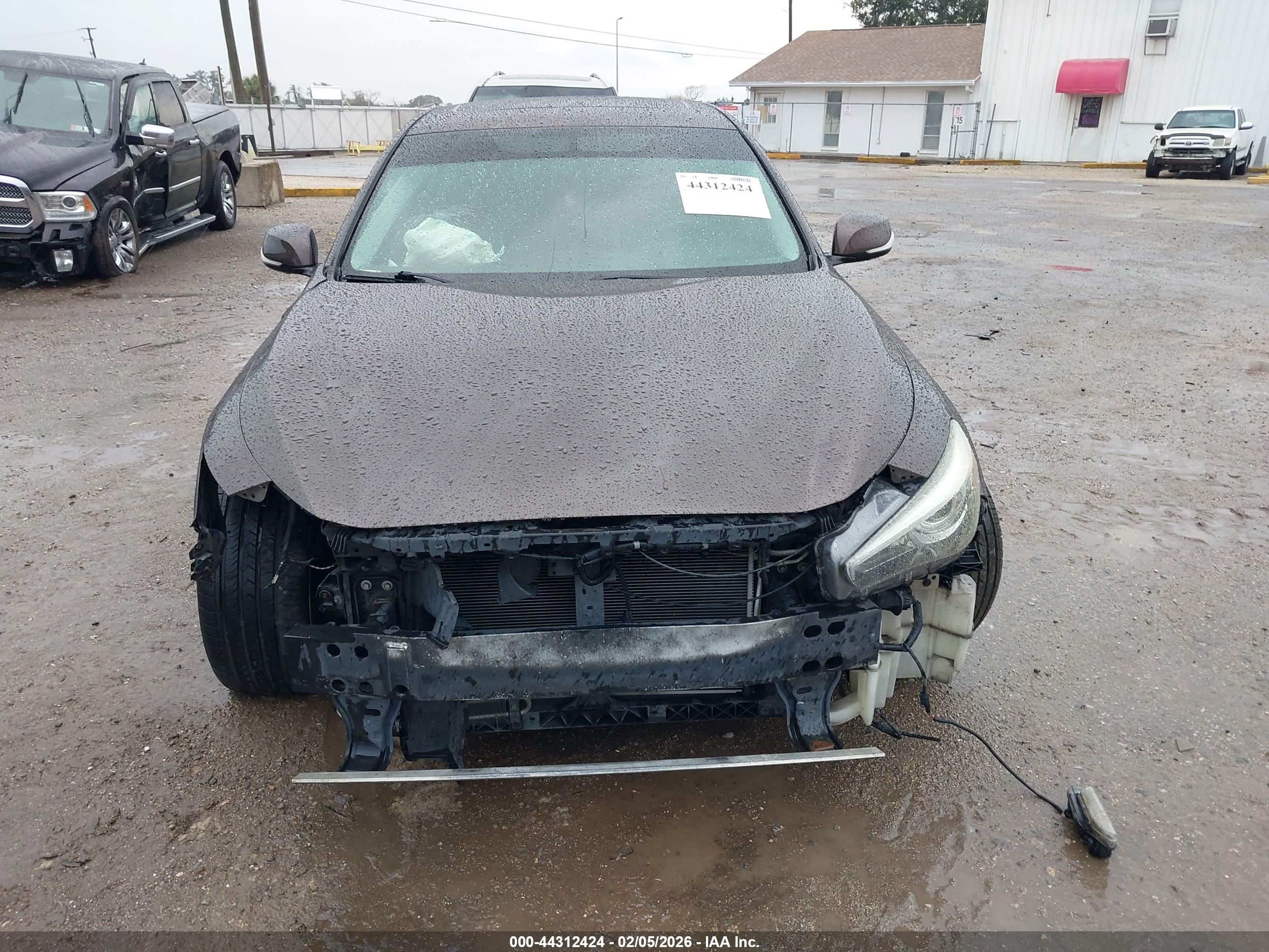 INFINITI Q50 image 6