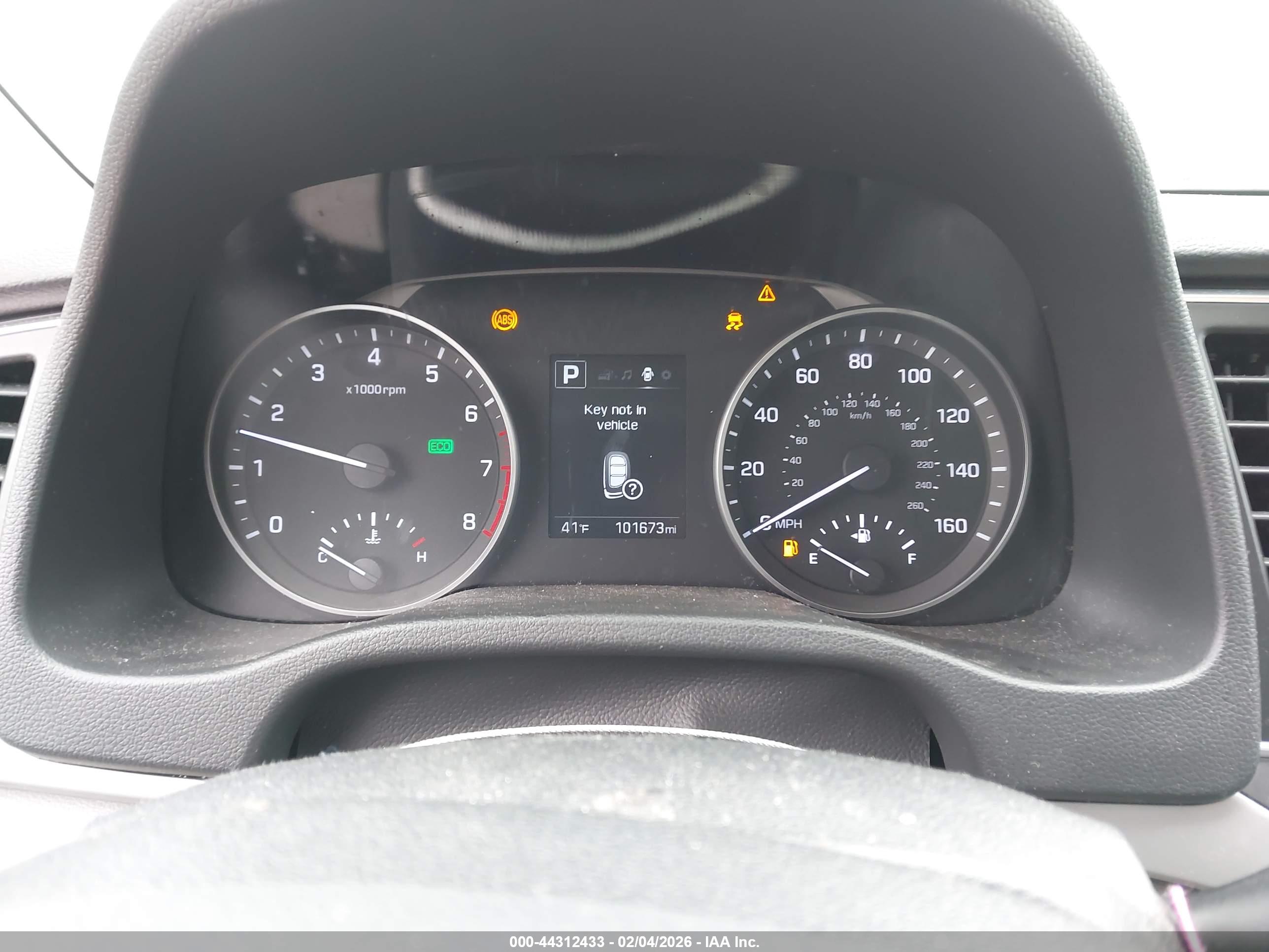 HYUNDAI ELANTRA image 7