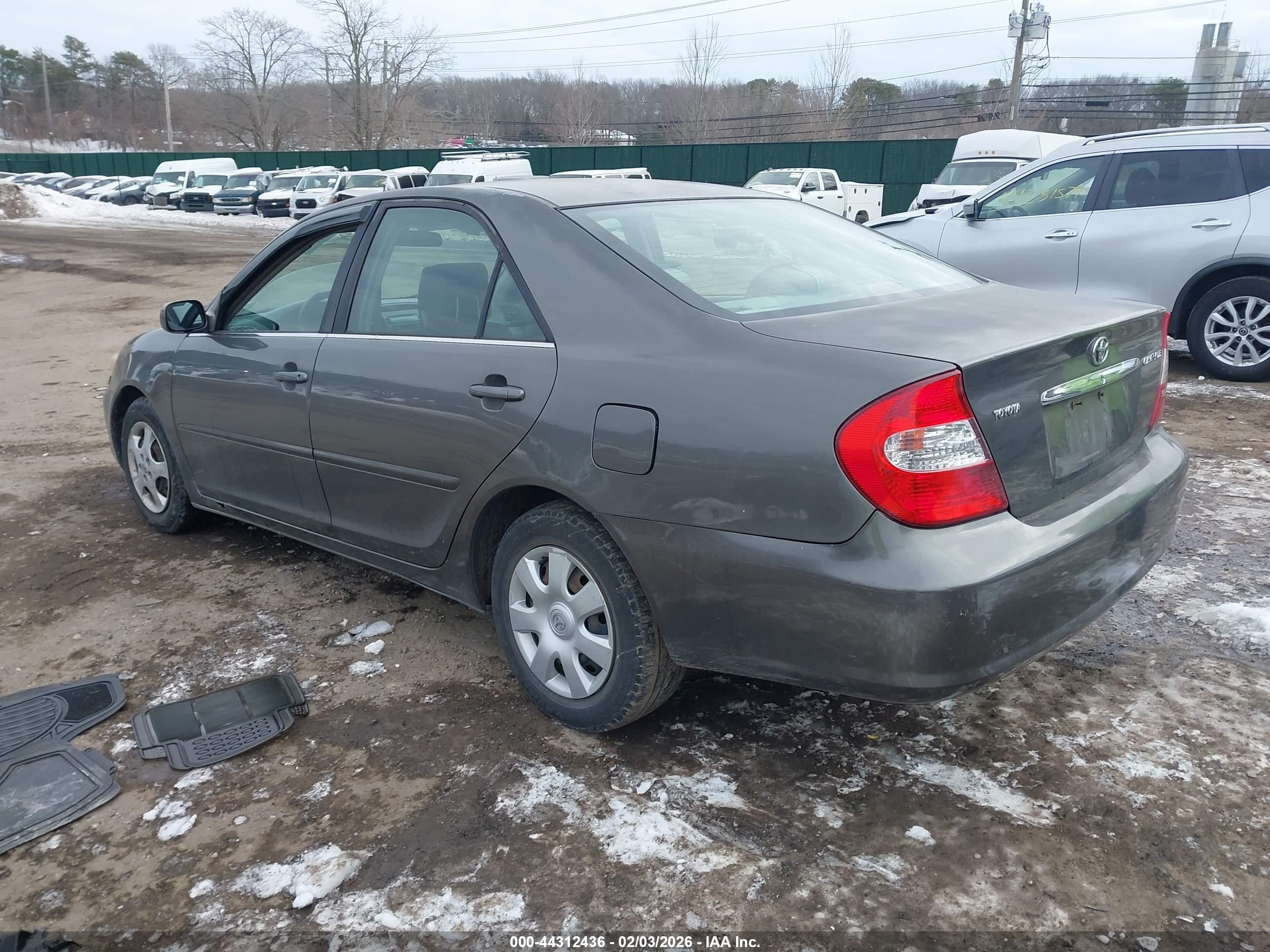 TOYOTA CAMRY image 3