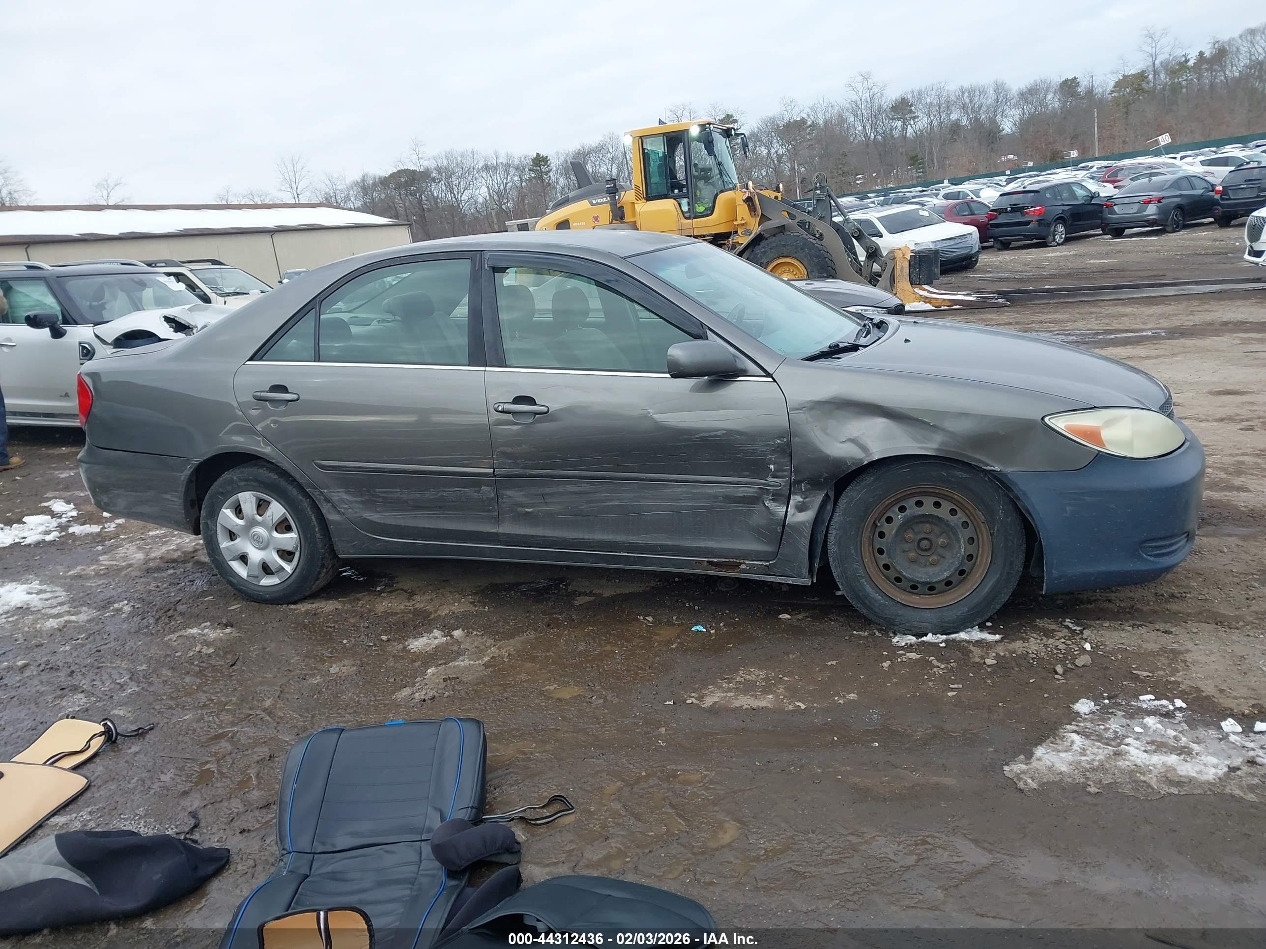 TOYOTA CAMRY image 6