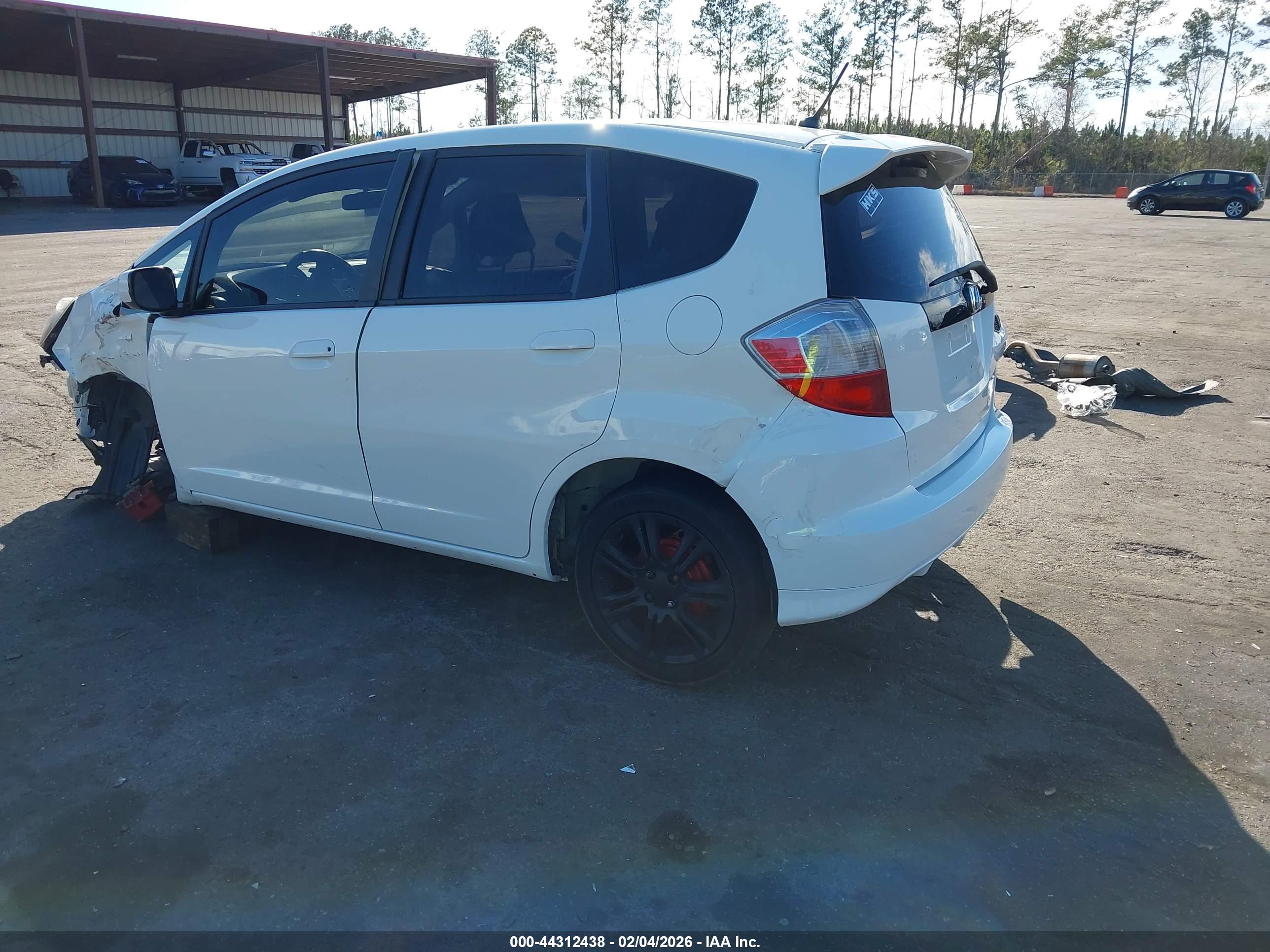 HONDA FIT image 3