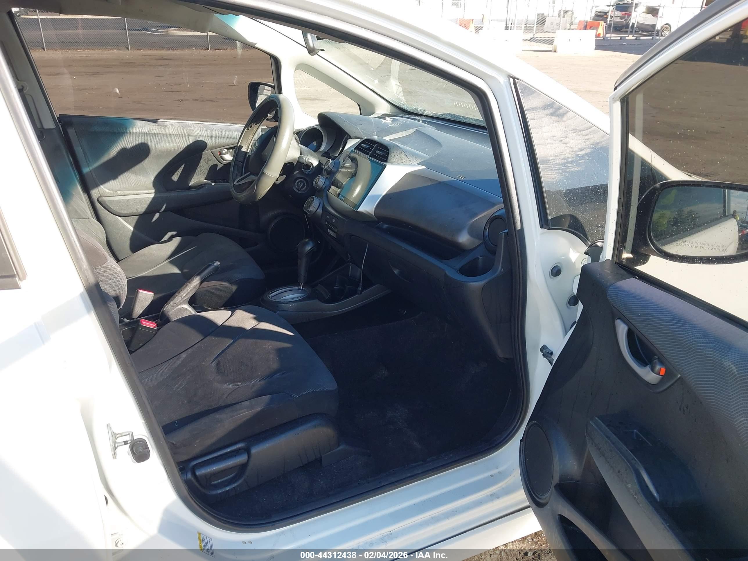 HONDA FIT image 5