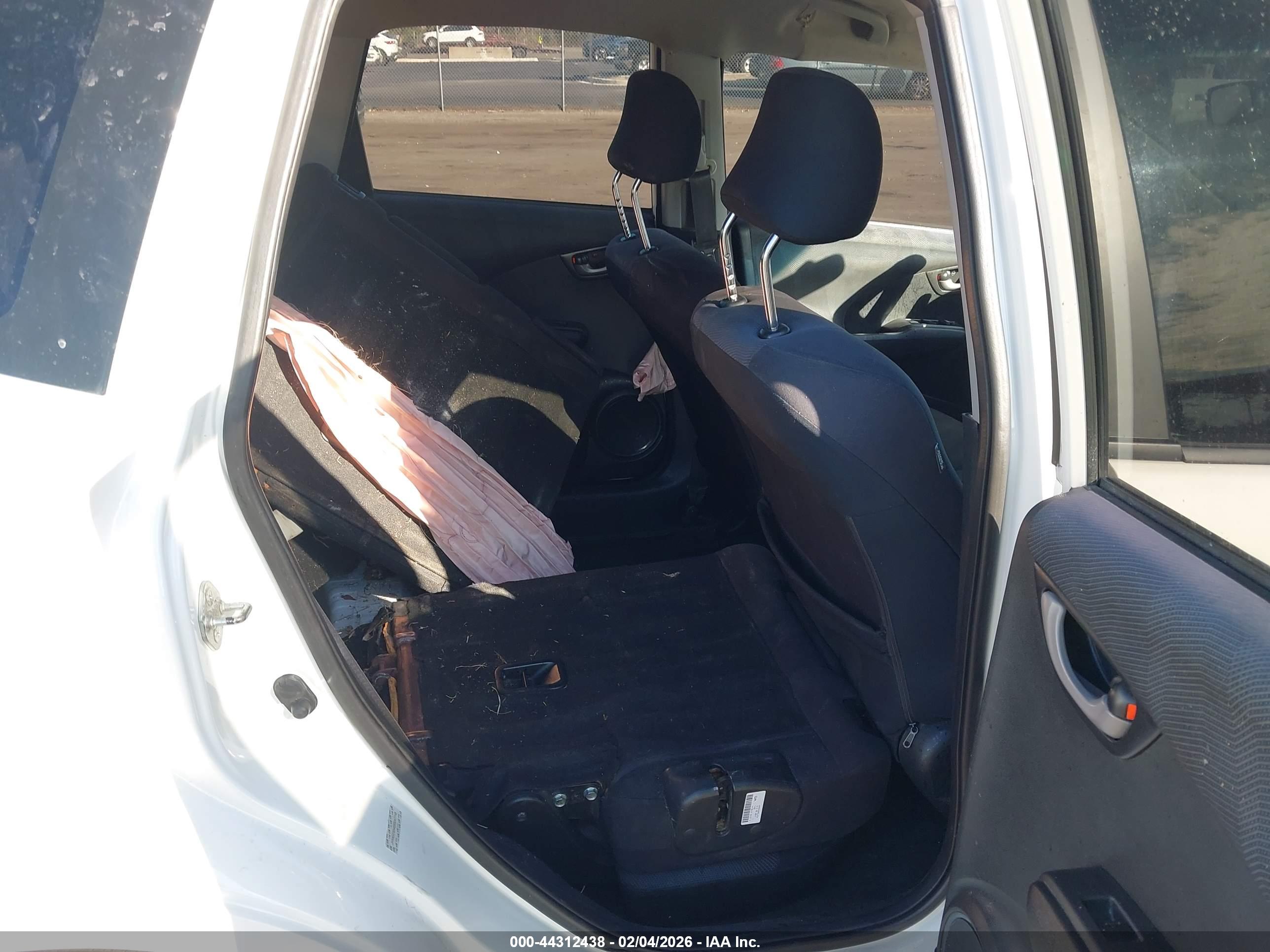 HONDA FIT image 8