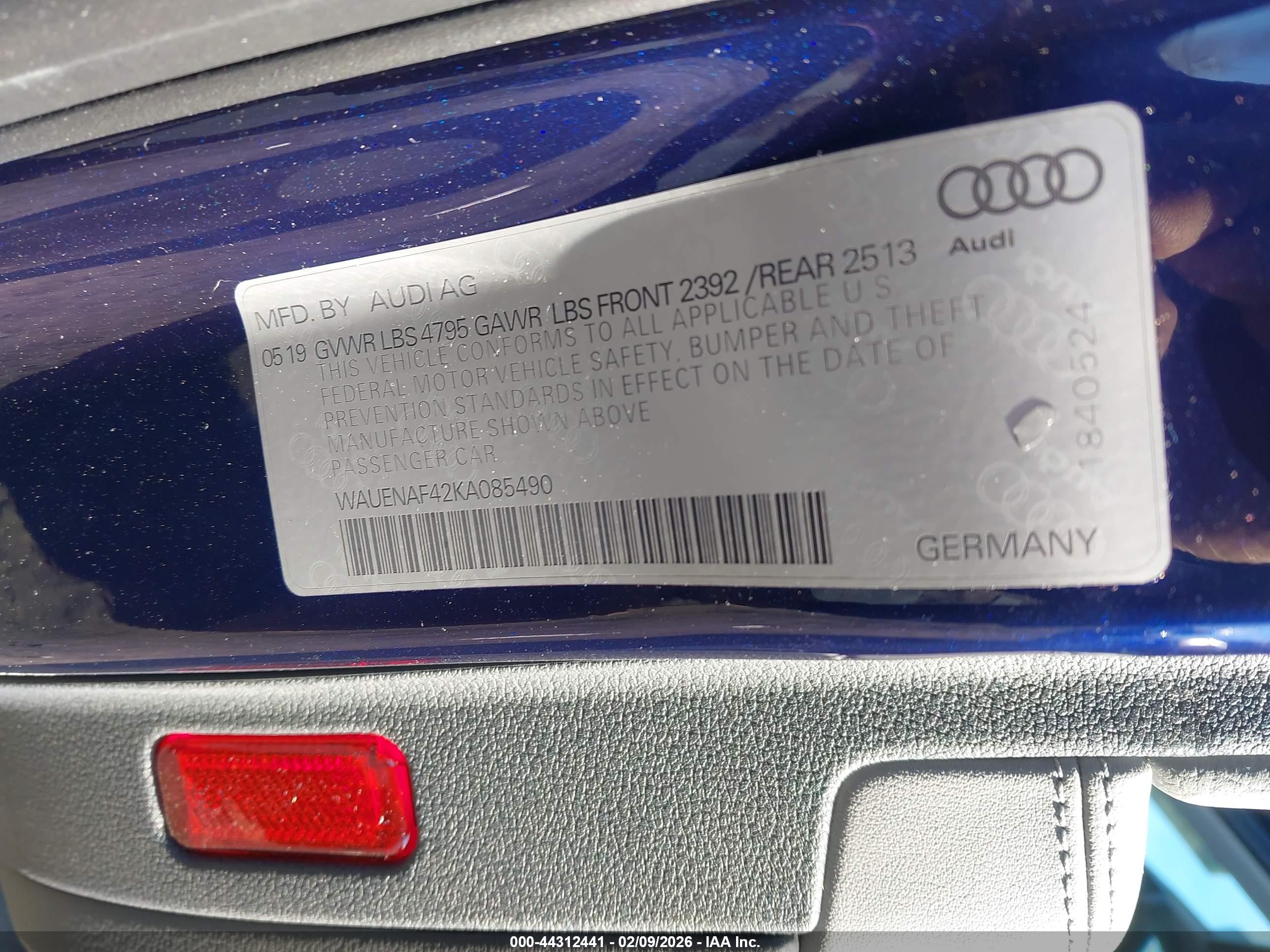 AUDI A4 image 9