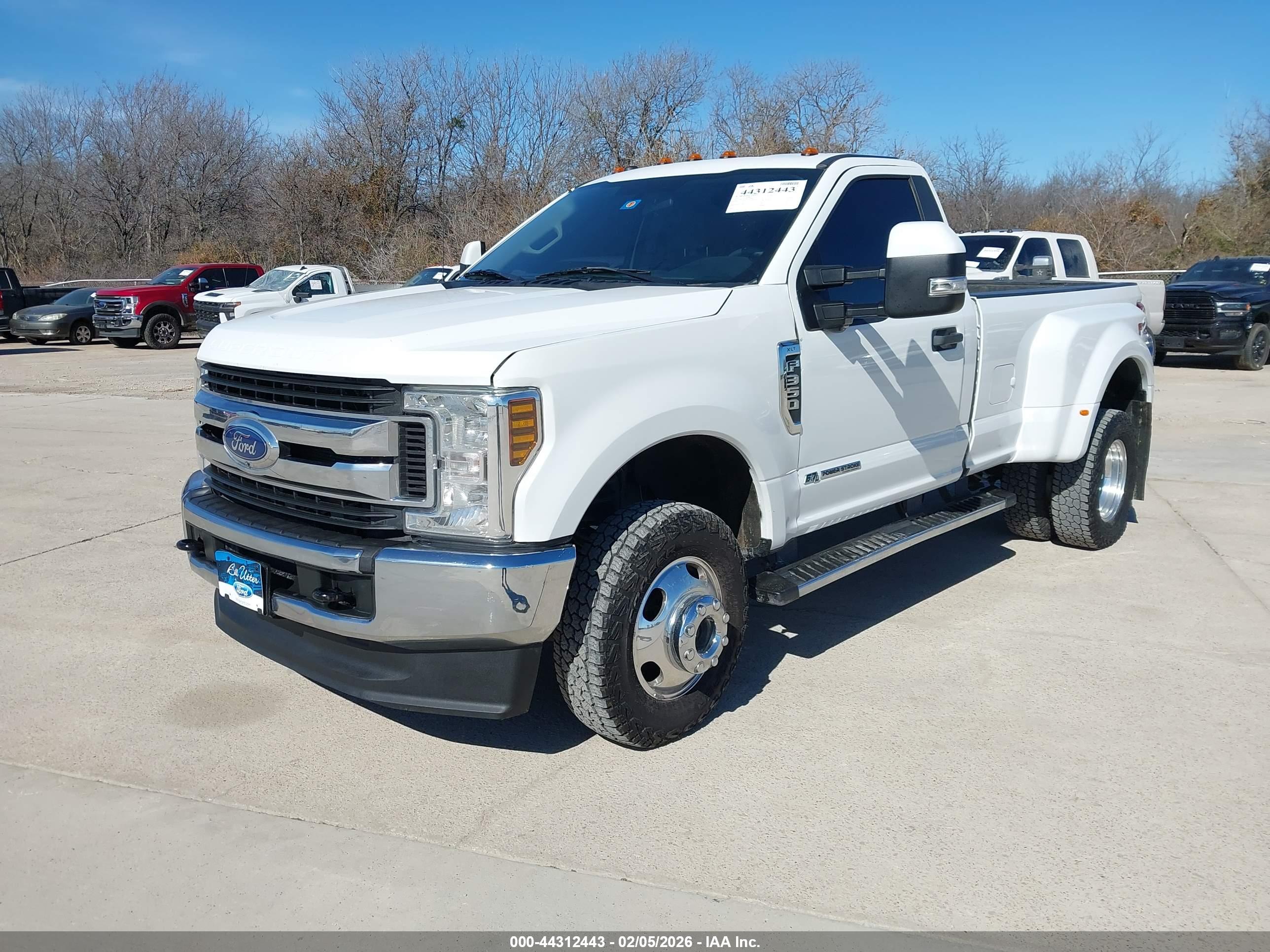 FORD F-350 image 2