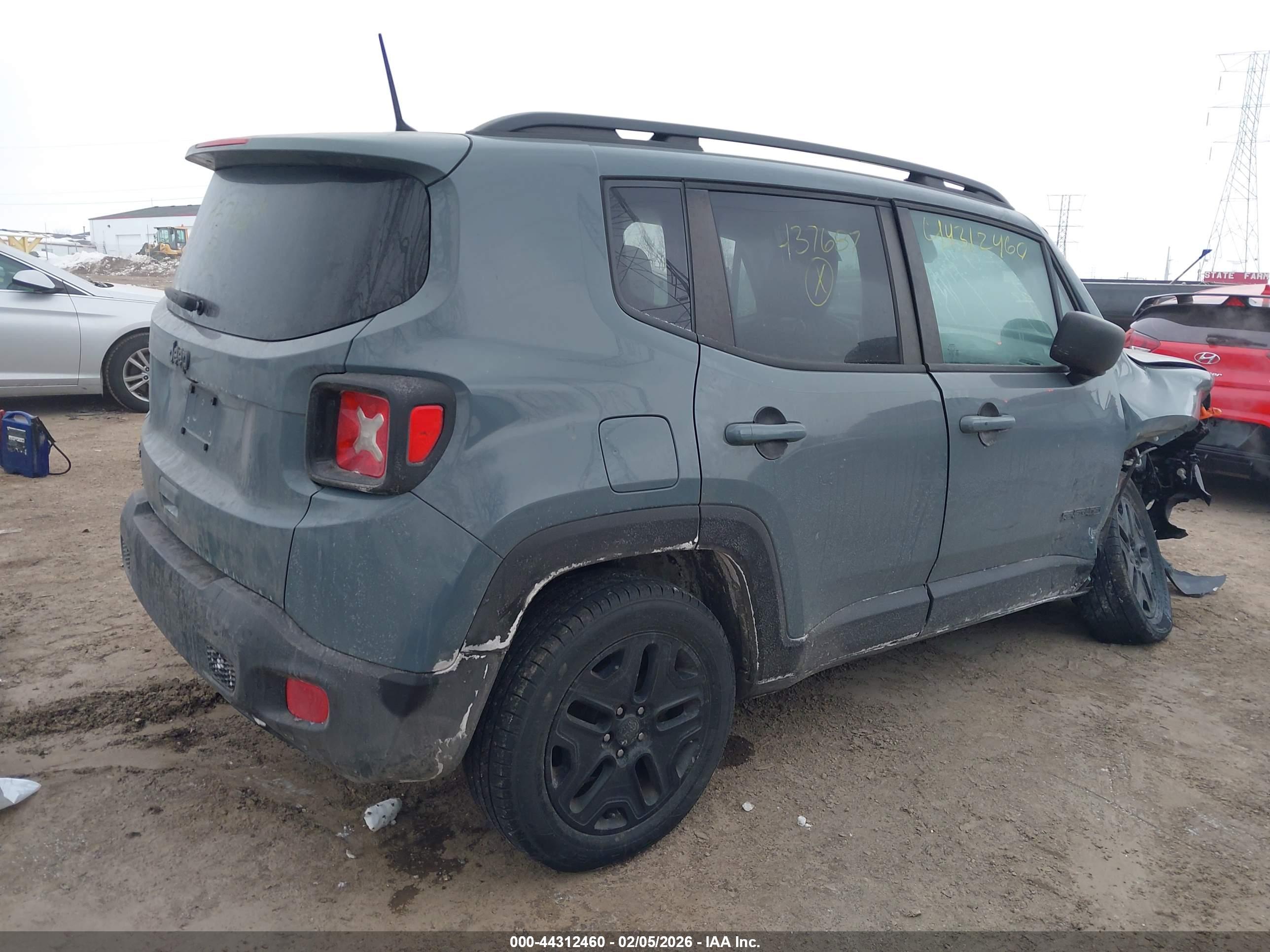 JEEP RENEGADE image 4