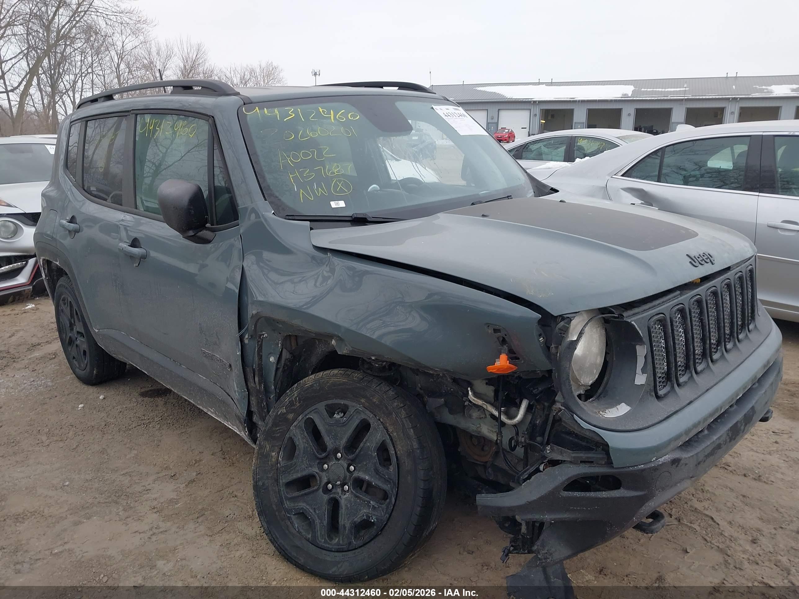 JEEP RENEGADE image 6