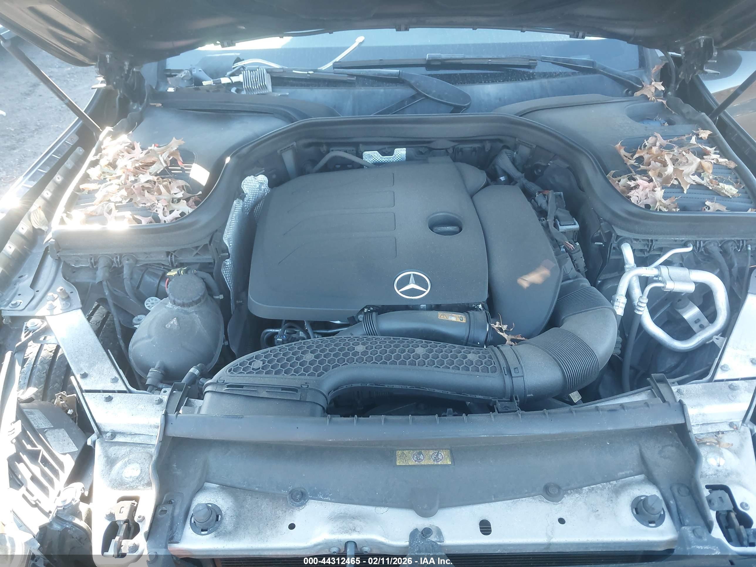 MERCEDES-BENZ GLC image 10