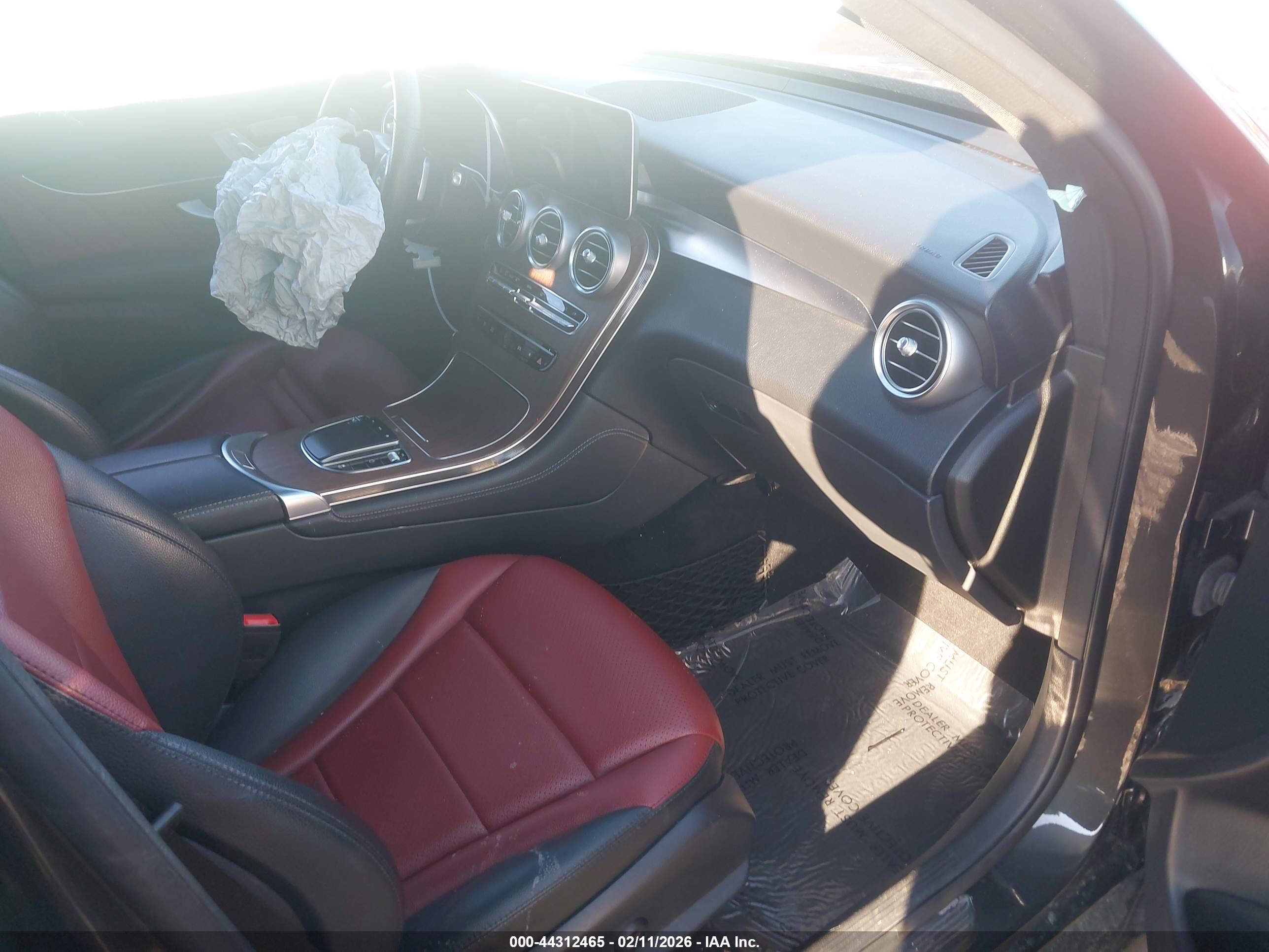 MERCEDES-BENZ GLC image 5