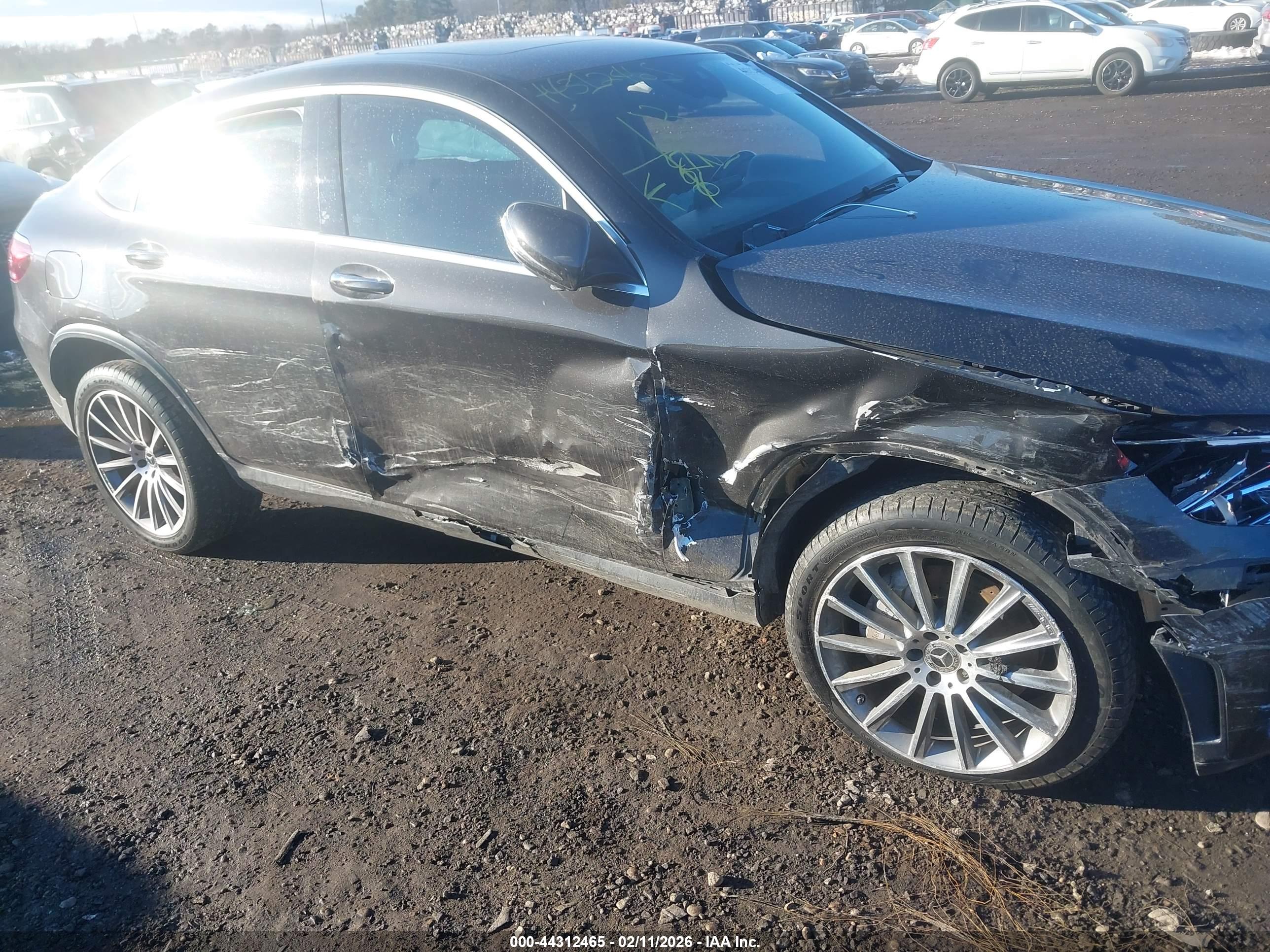 MERCEDES-BENZ GLC image 6