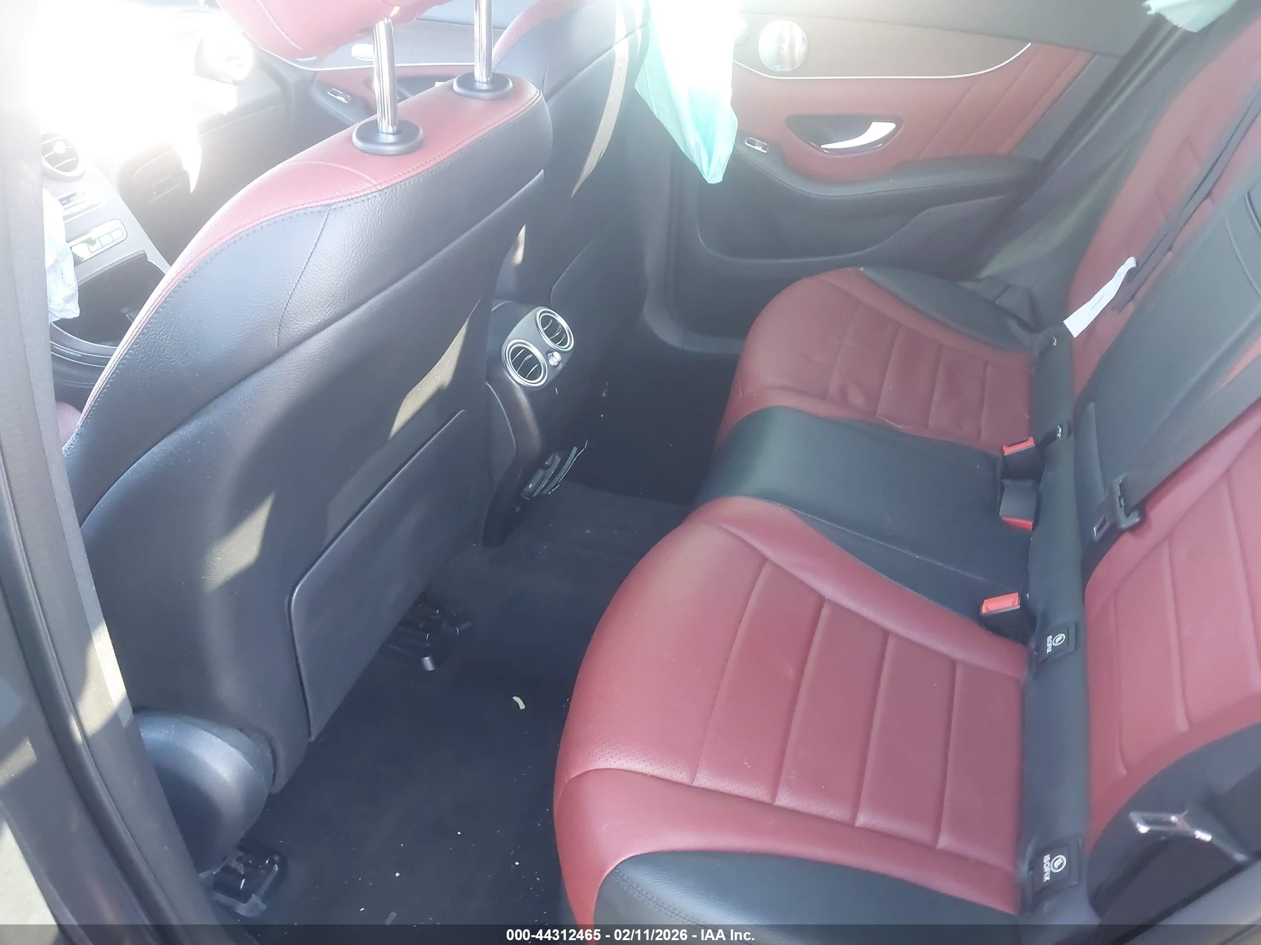 MERCEDES-BENZ GLC image 8