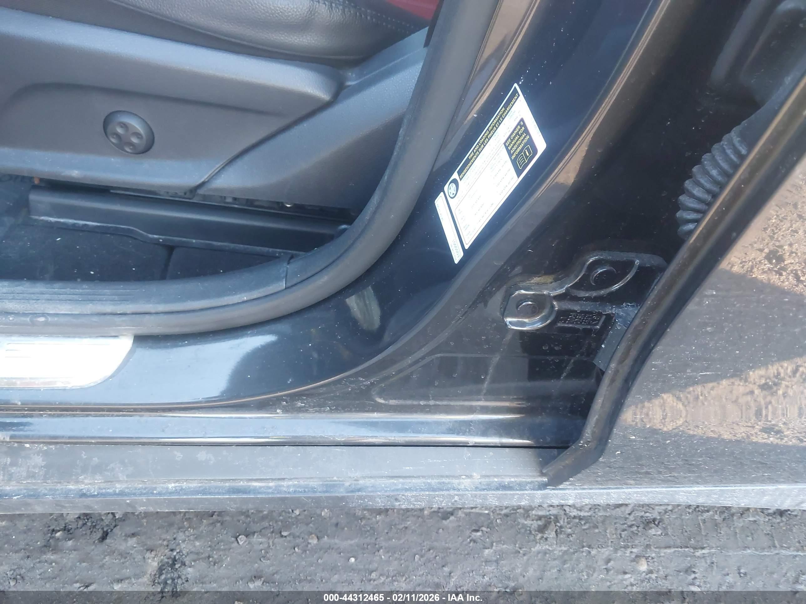 MERCEDES-BENZ GLC image 9