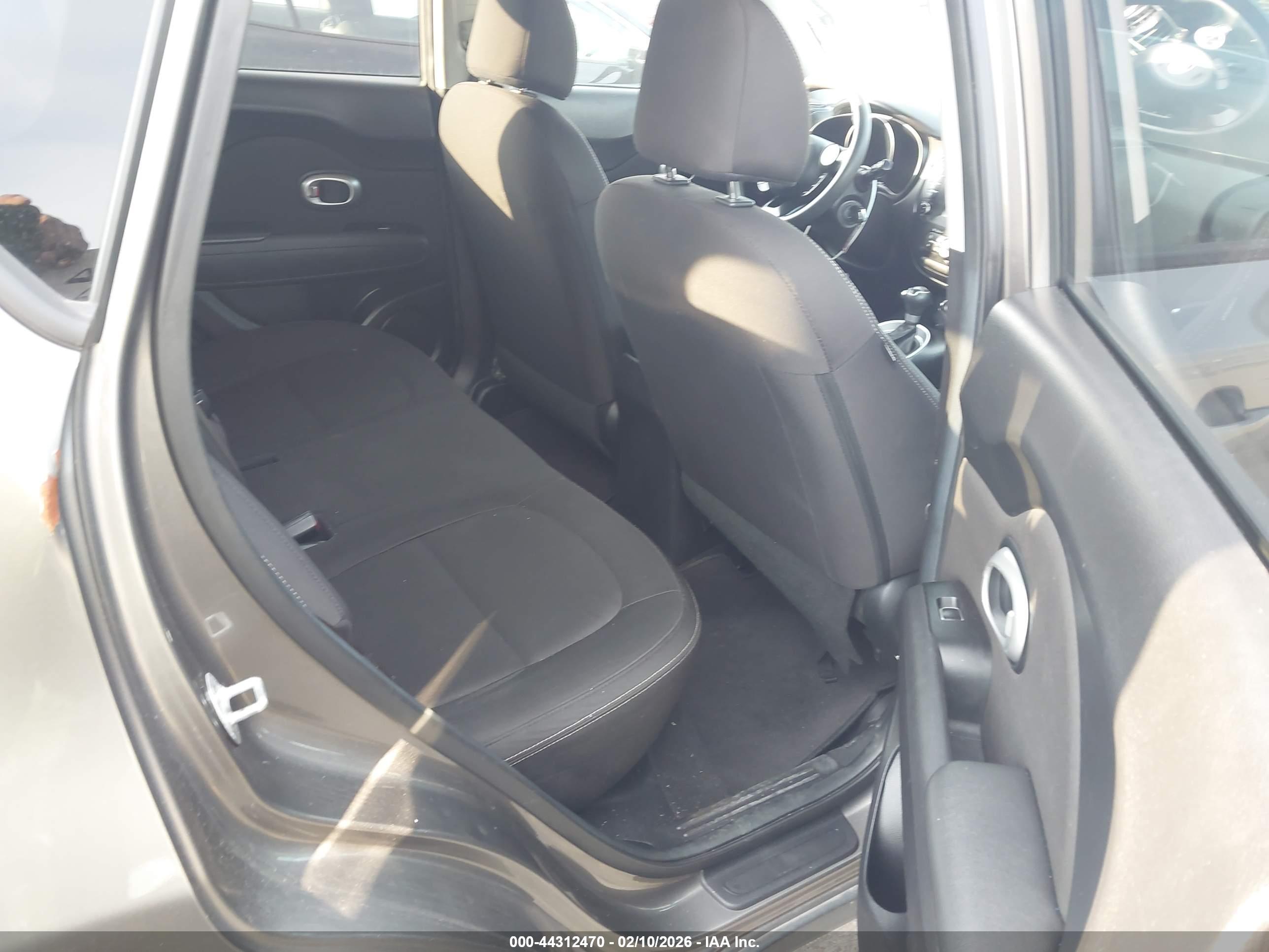 KIA SOUL image 8