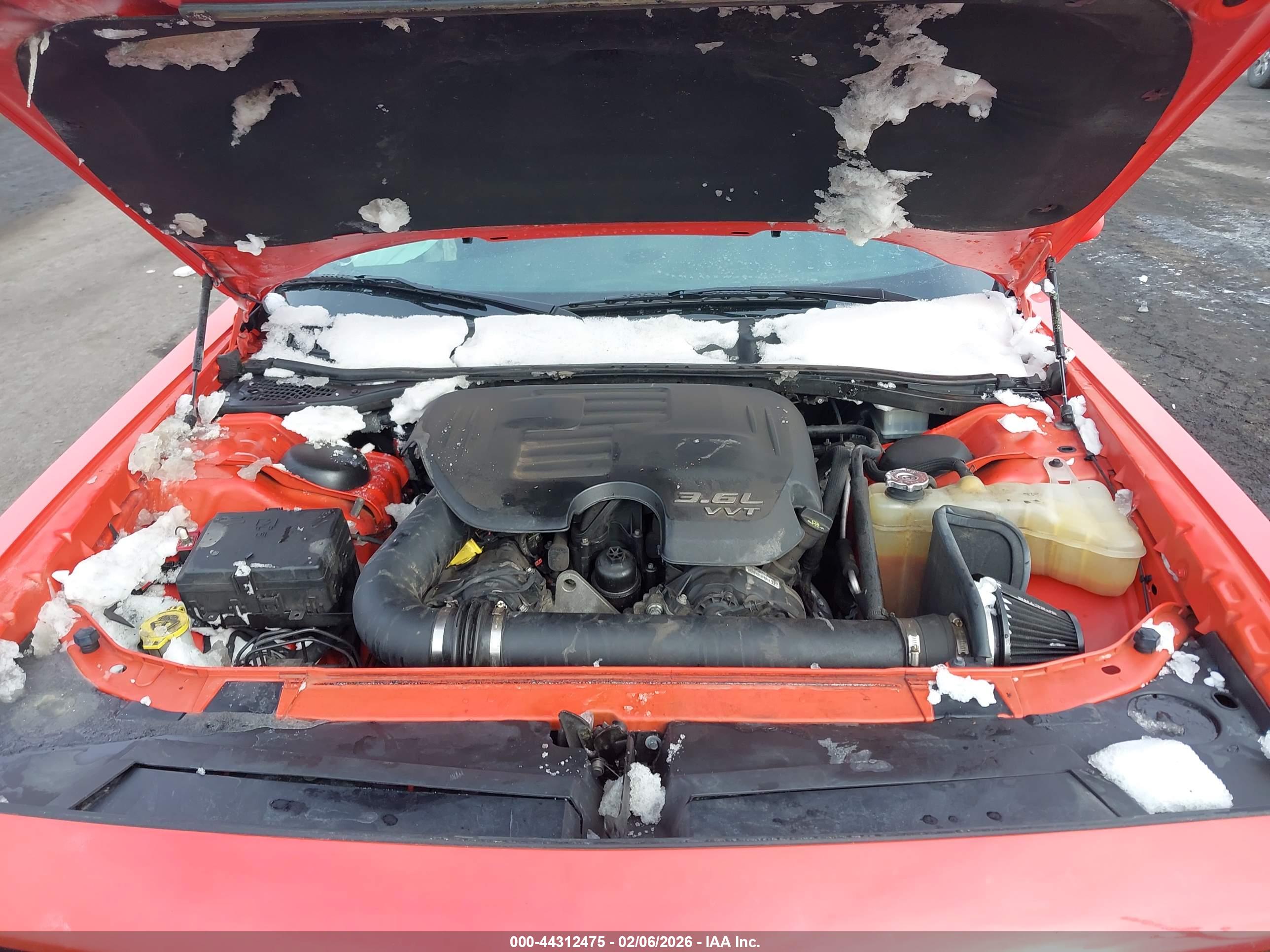 DODGE CHALLENGER image 10