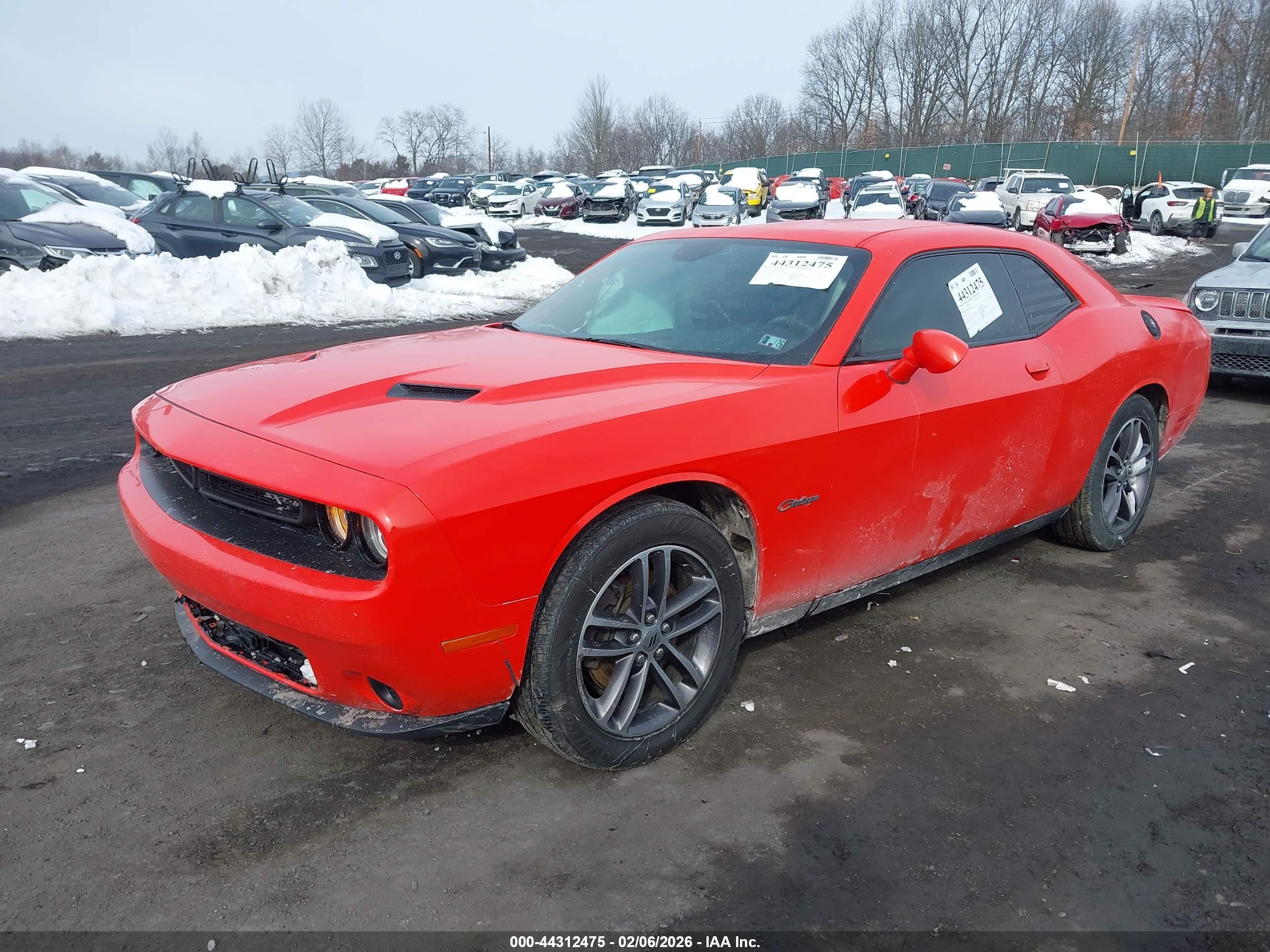 DODGE CHALLENGER image 2