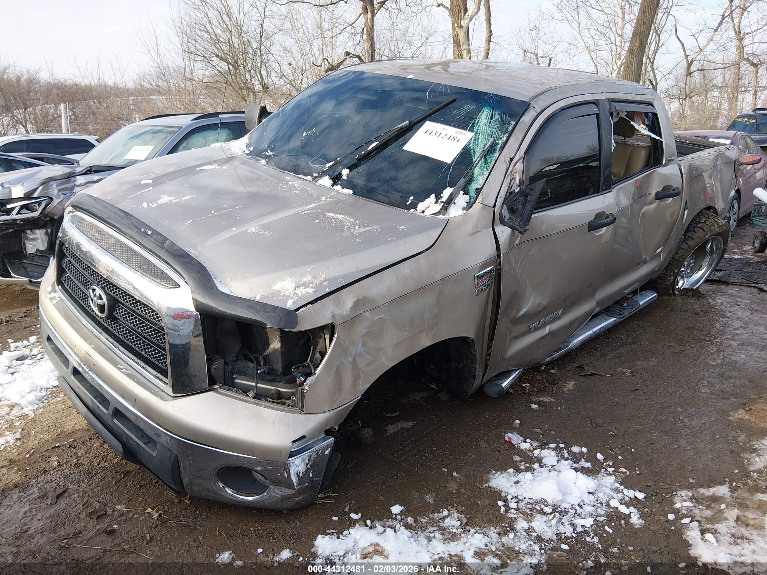 TOYOTA TUNDRA image 2