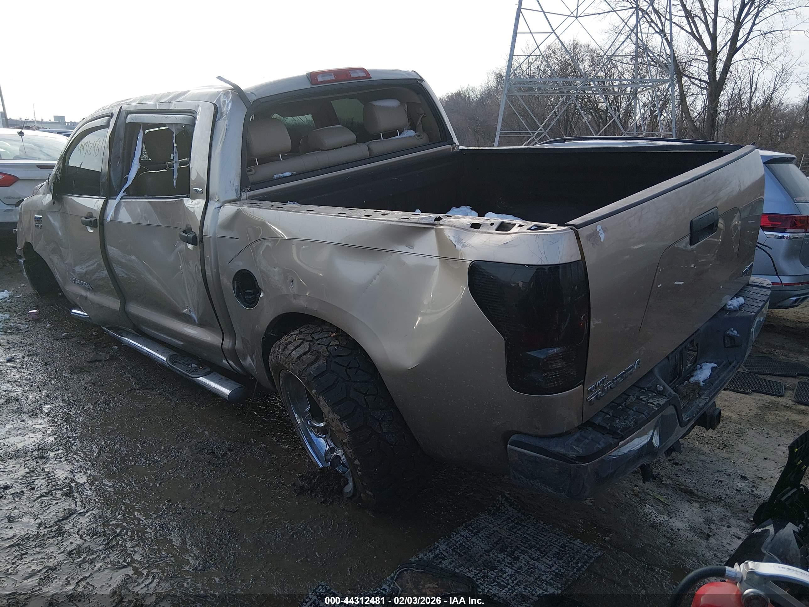 TOYOTA TUNDRA image 3