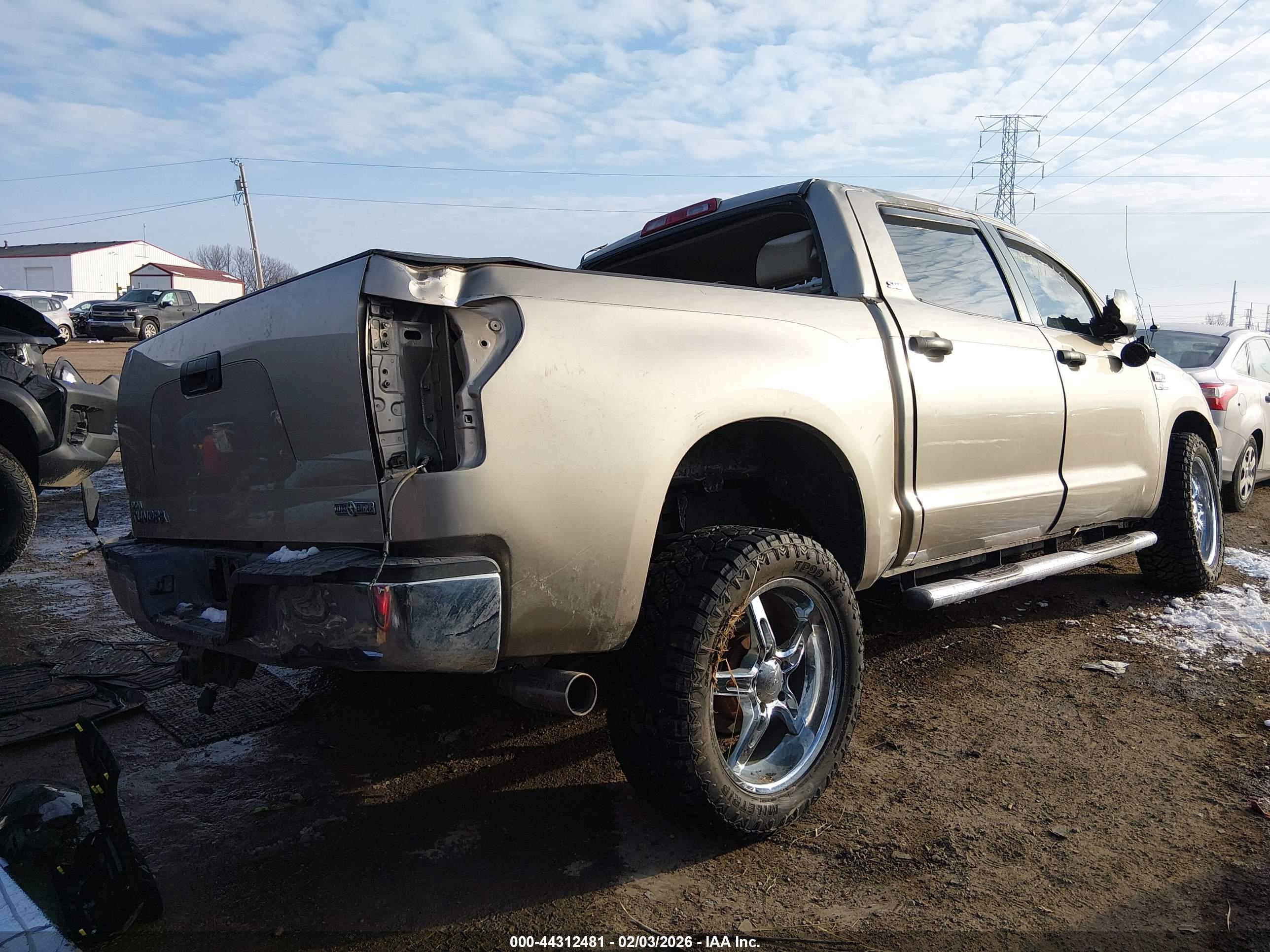TOYOTA TUNDRA image 4