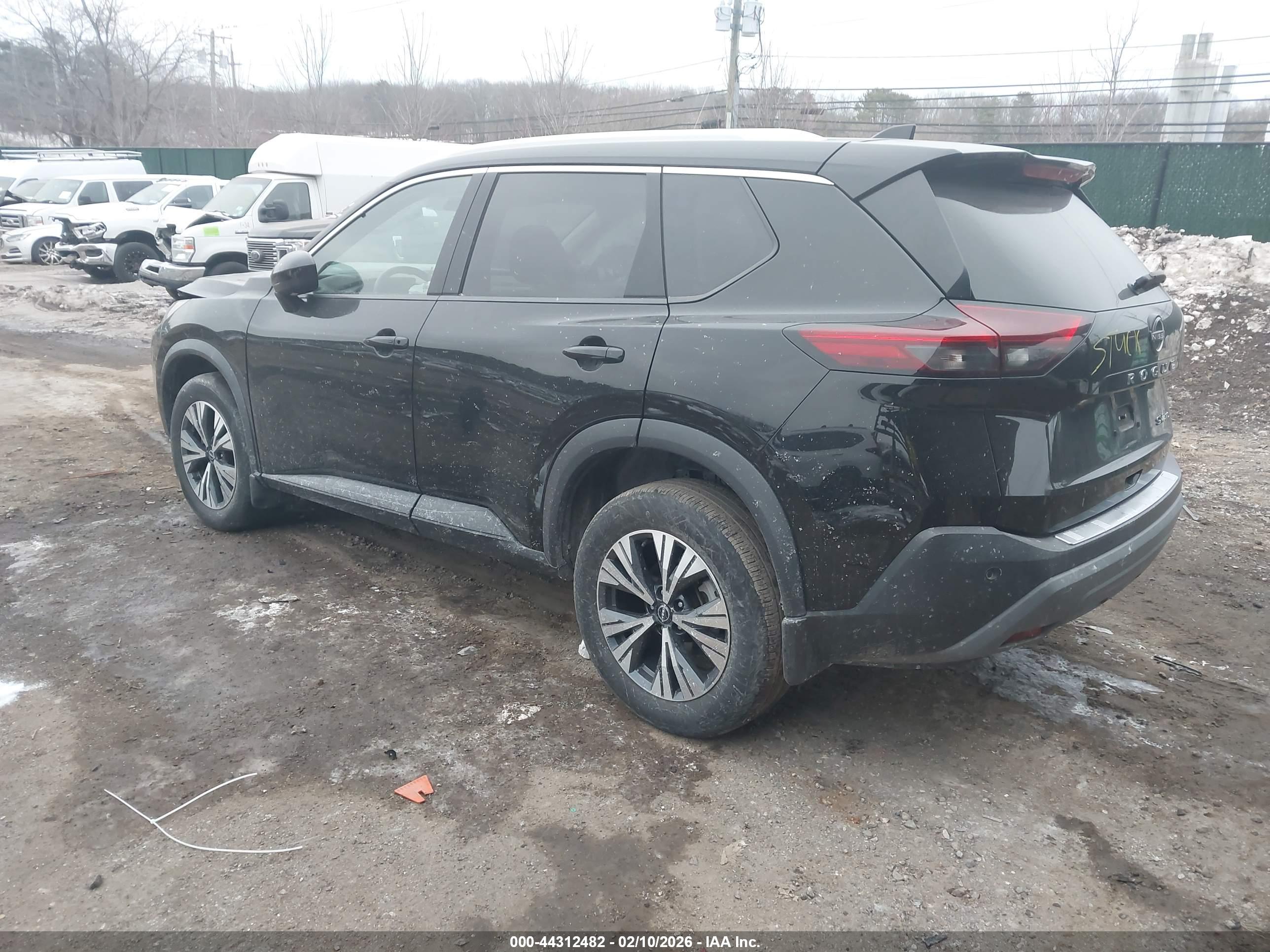 NISSAN ROGUE image 3