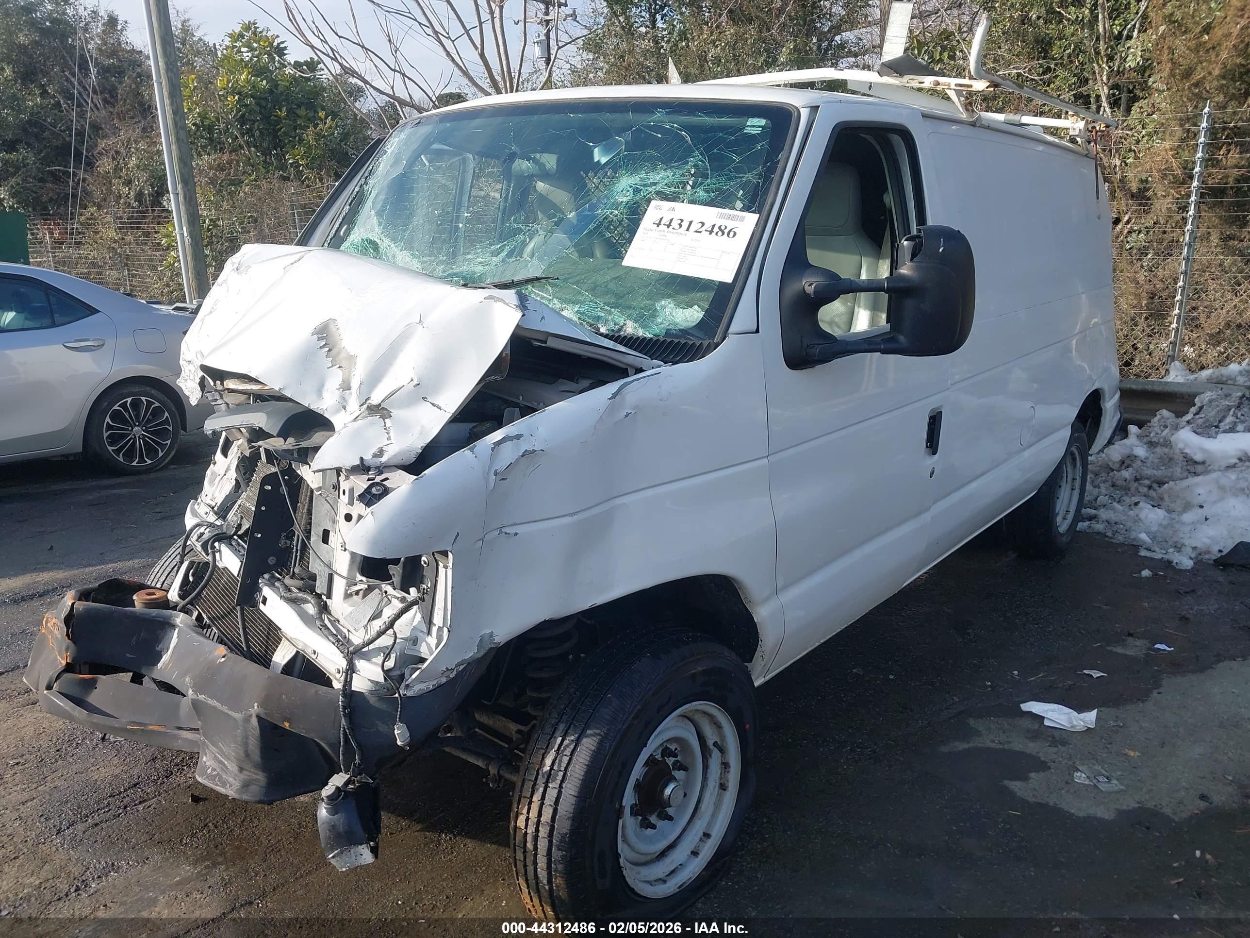 FORD E-250 image 2