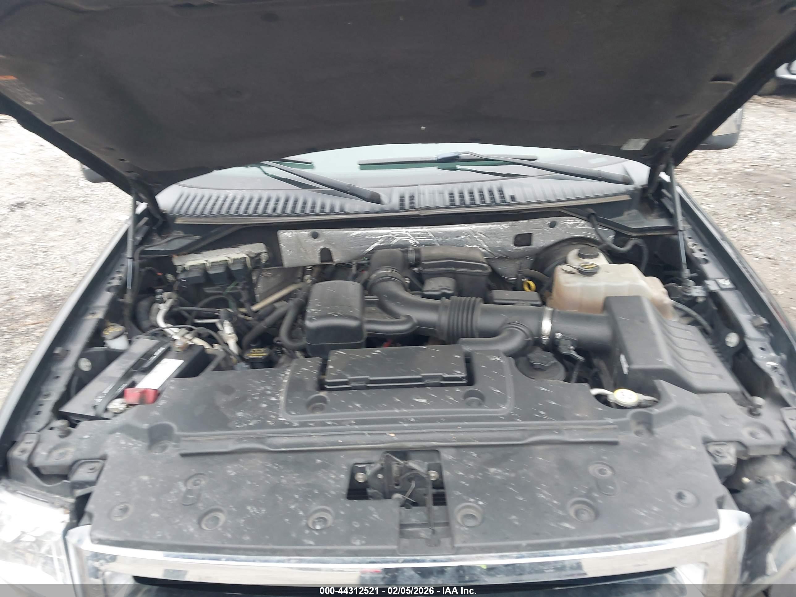 FORD EXPEDITION image 10