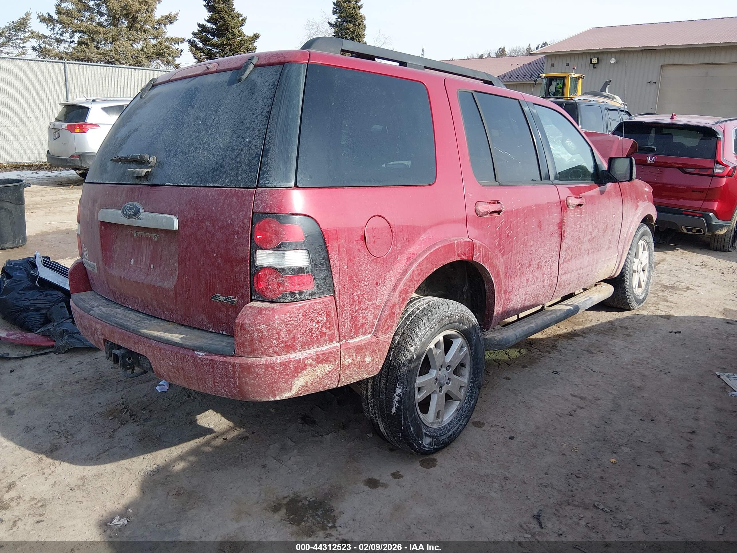 FORD EXPLORER image 4