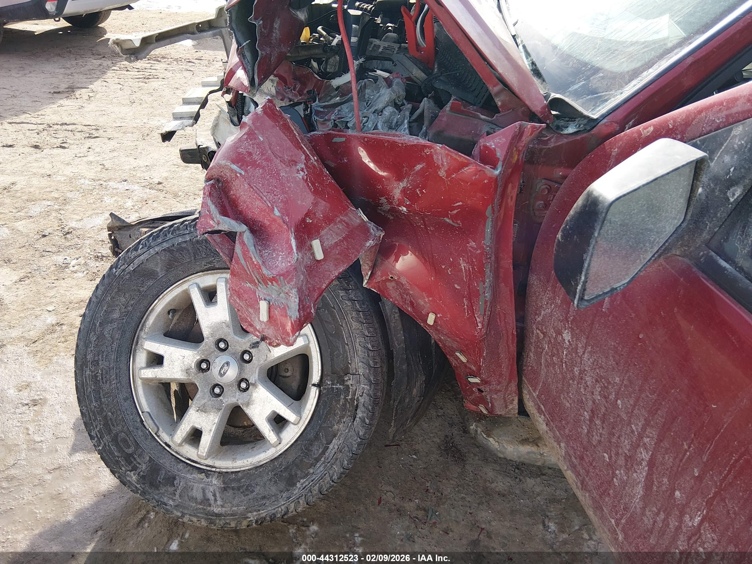 FORD EXPLORER image 6