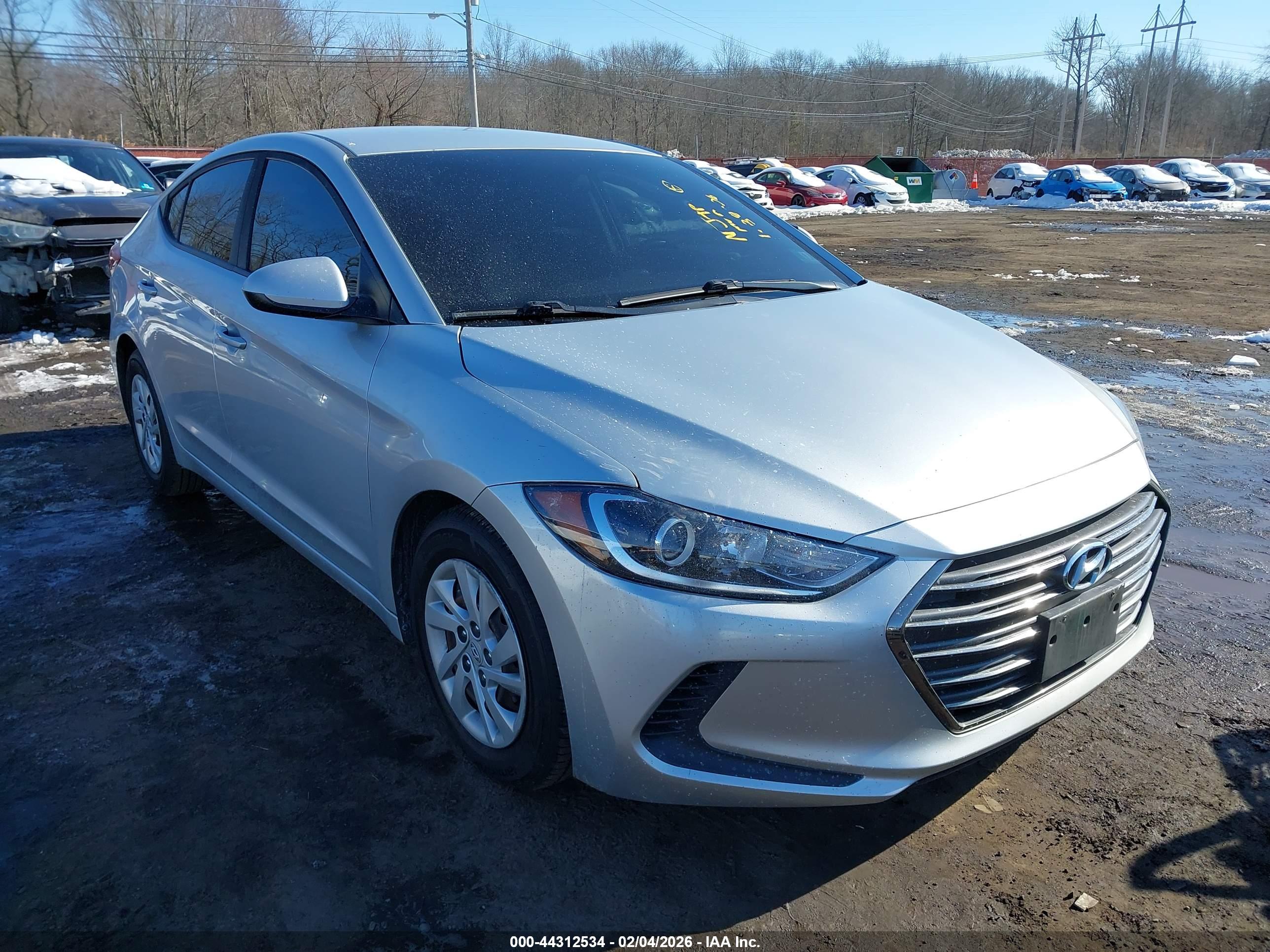 HYUNDAI ELANTRA image 6