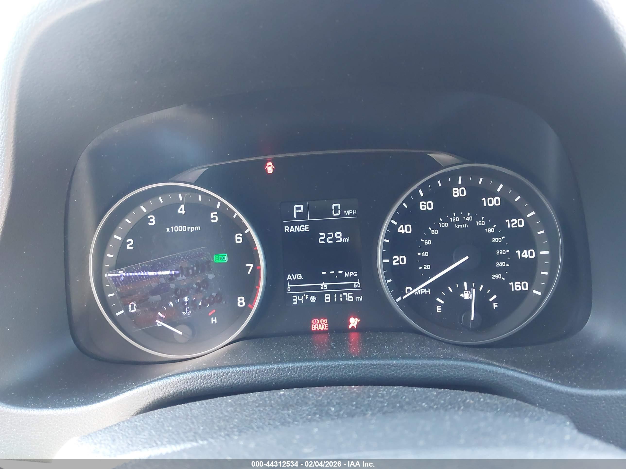 HYUNDAI ELANTRA image 7