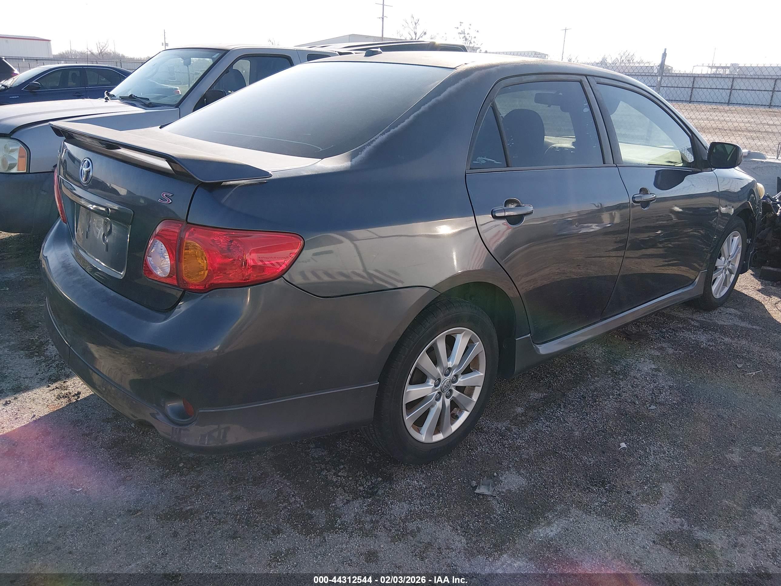 TOYOTA COROLLA image 4