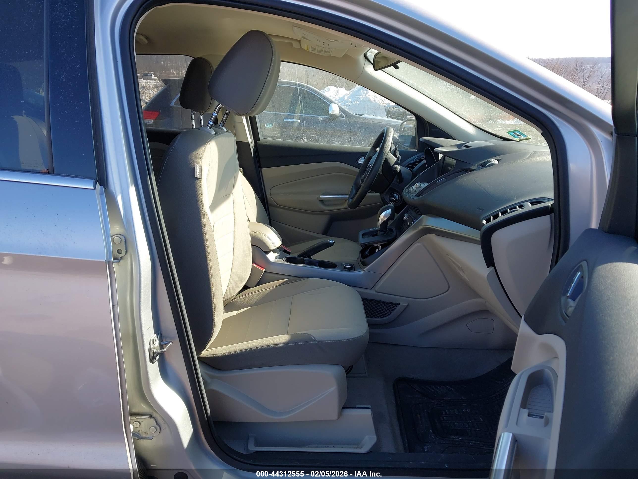 FORD ESCAPE image 5
