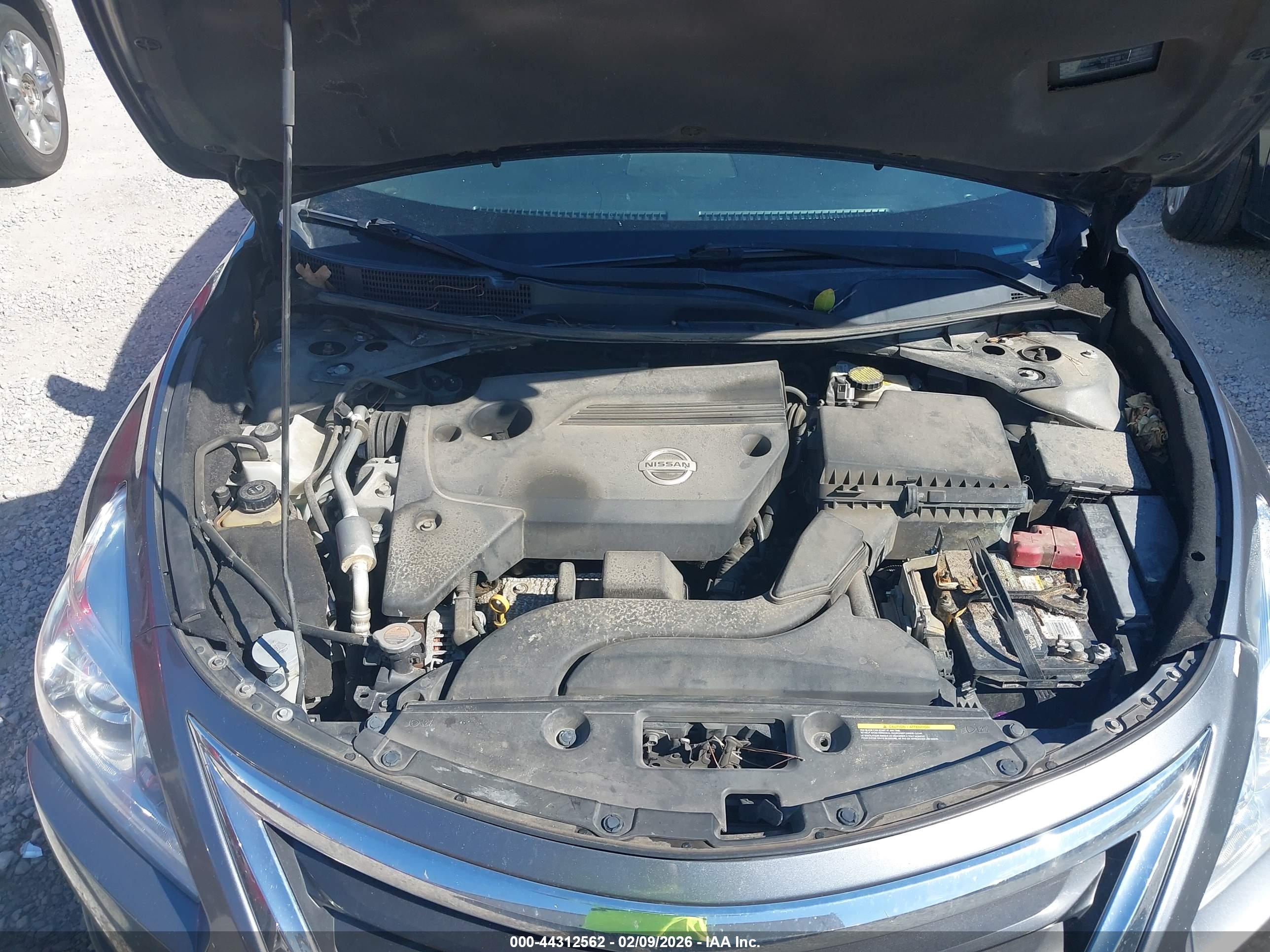 NISSAN ALTIMA image 10