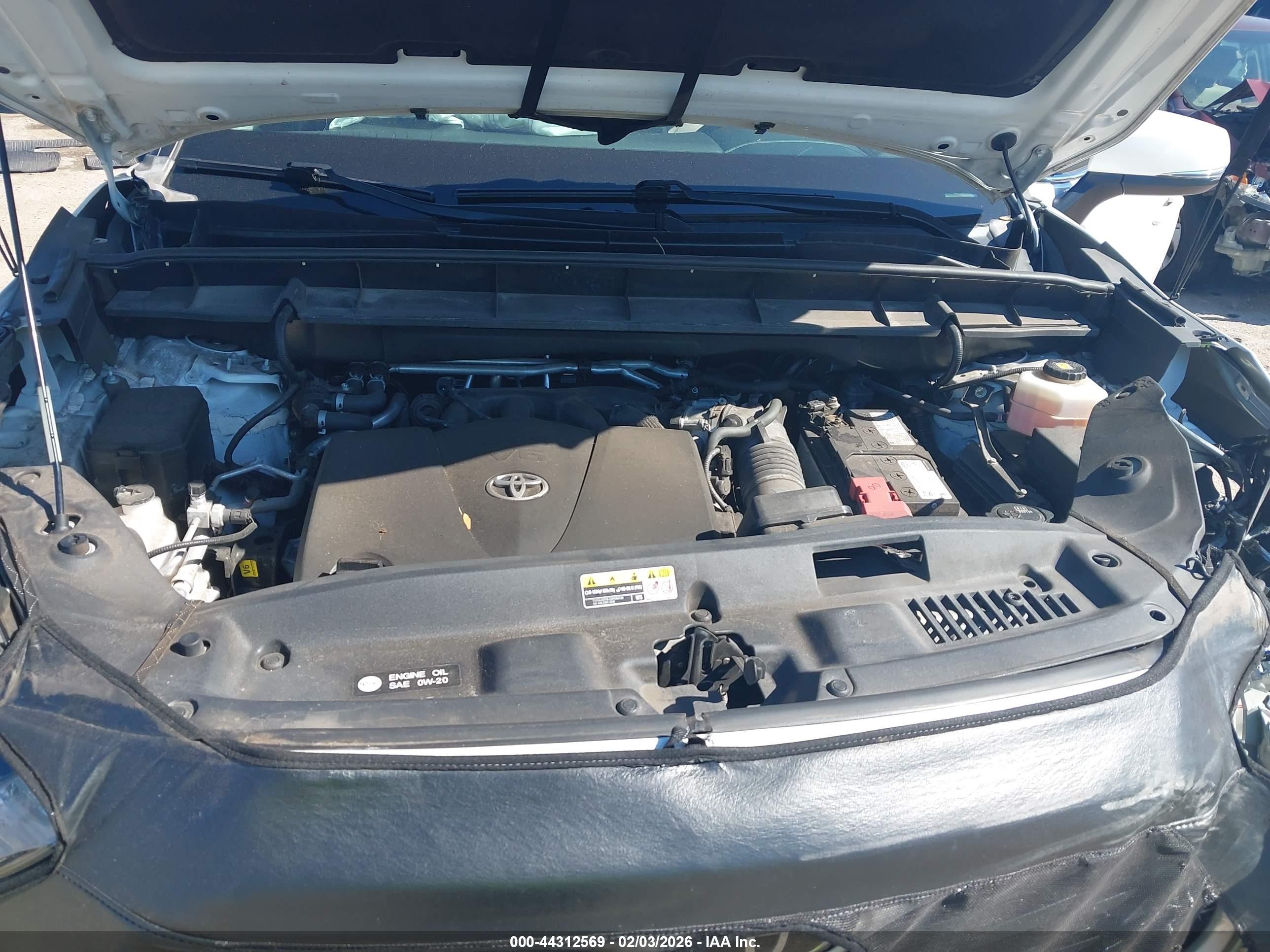 TOYOTA HIGHLANDER image 10