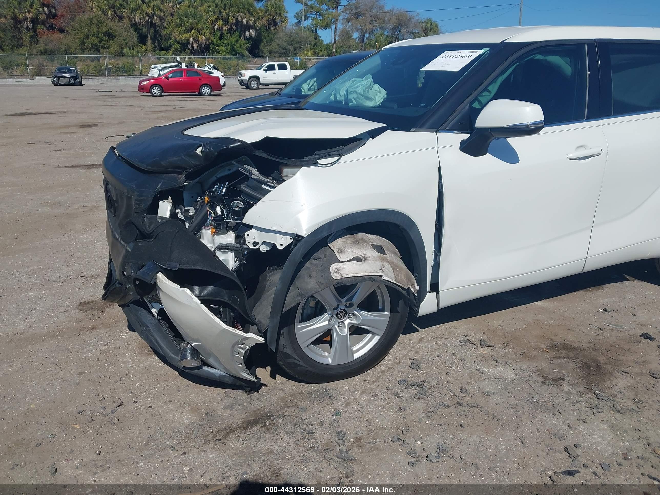 TOYOTA HIGHLANDER image 6