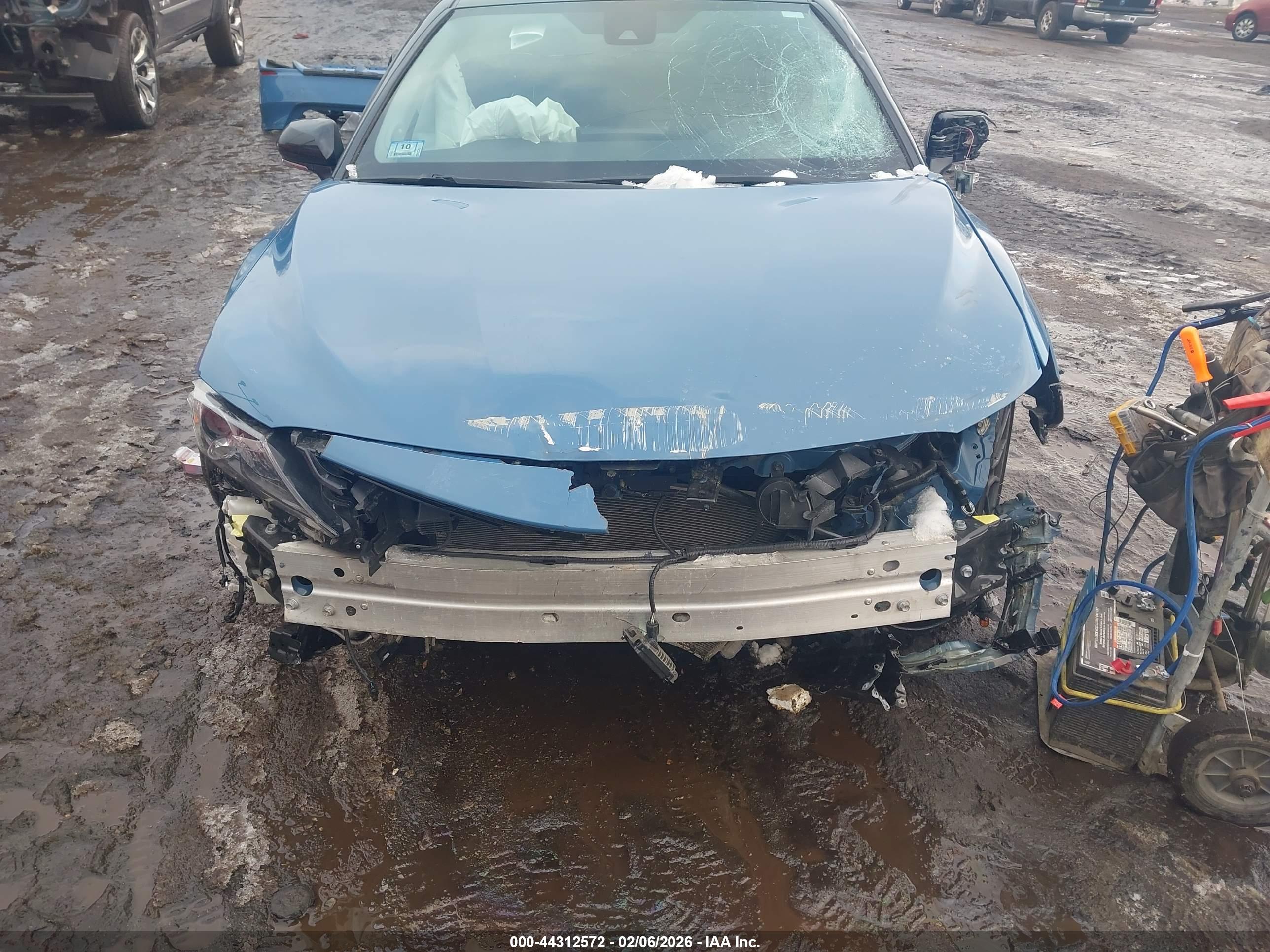 TOYOTA CAMRY image 6