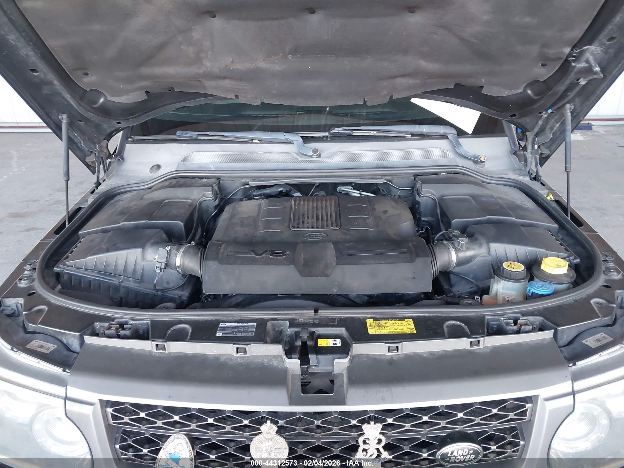 LAND ROVER image 10