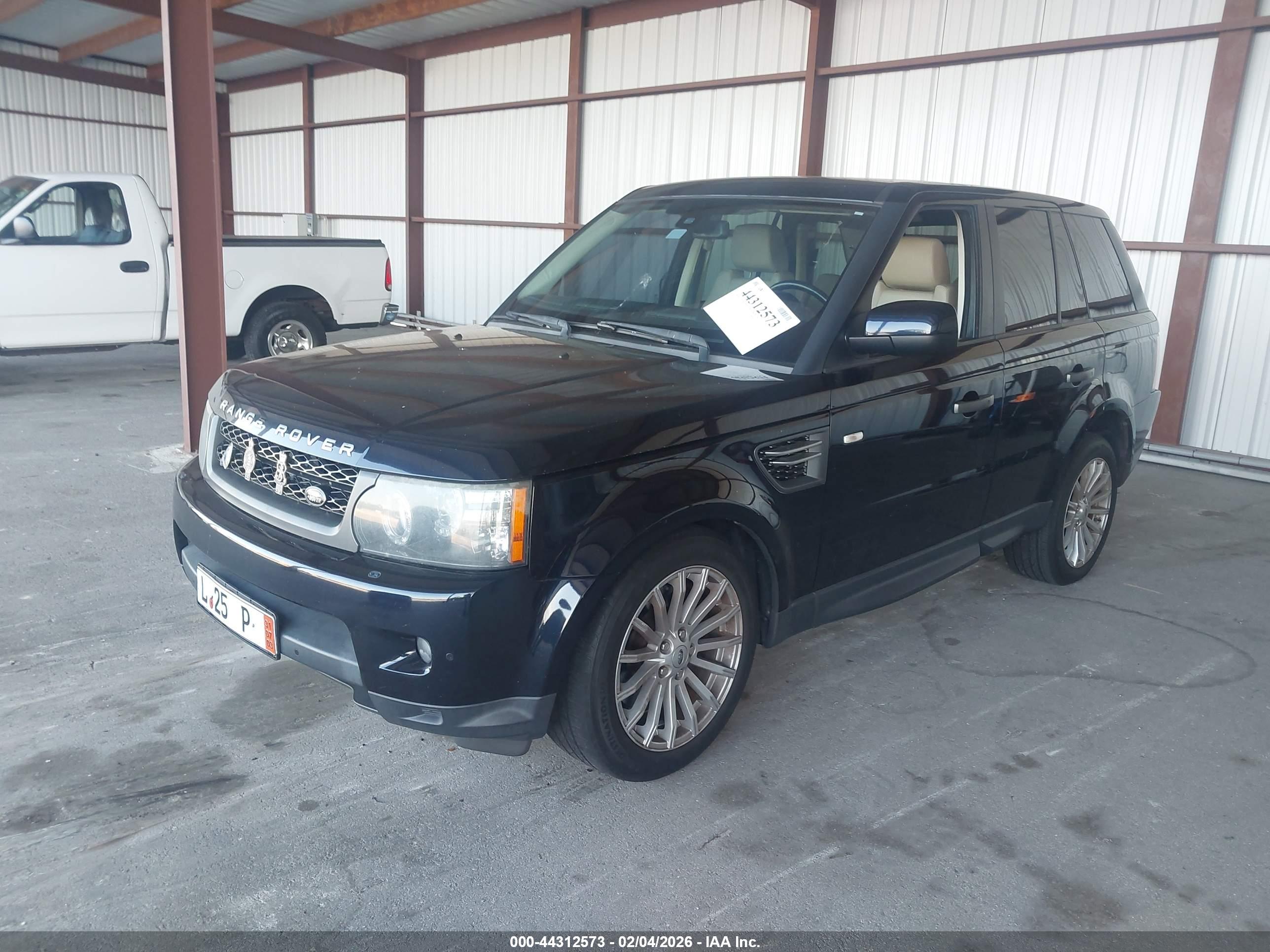 LAND ROVER image 2