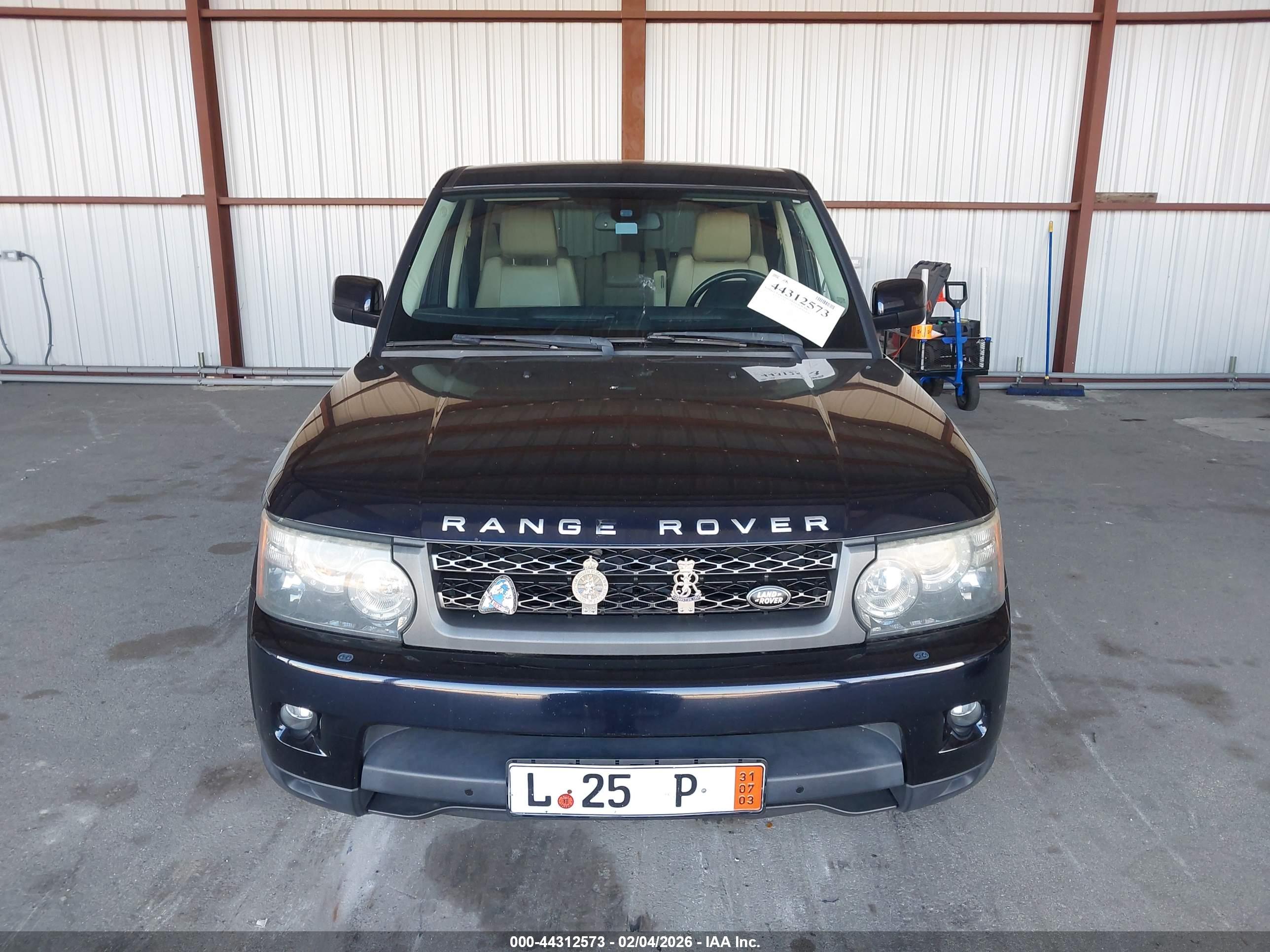 LAND ROVER image 6