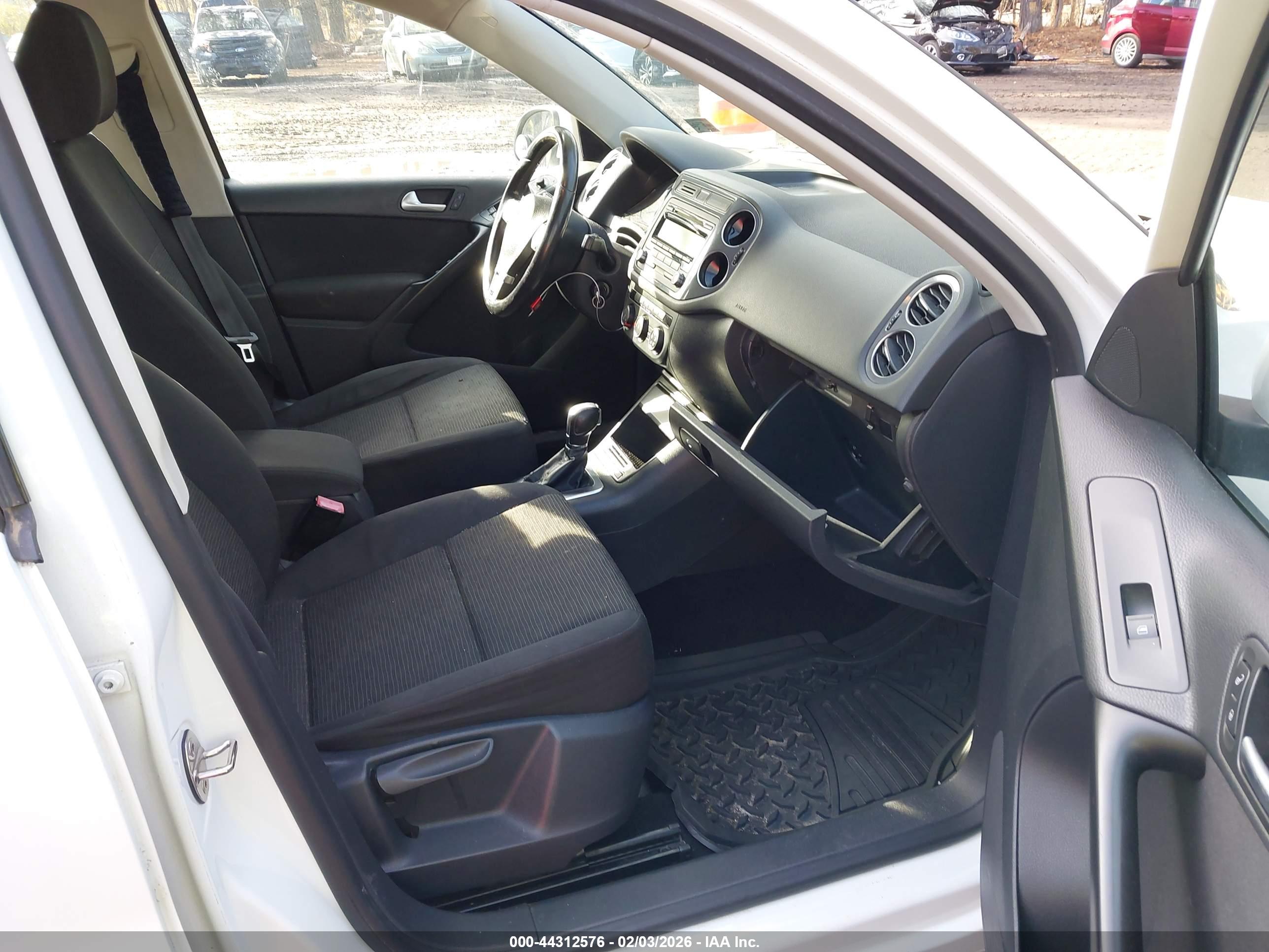 VOLKSWAGEN TIGUAN image 5
