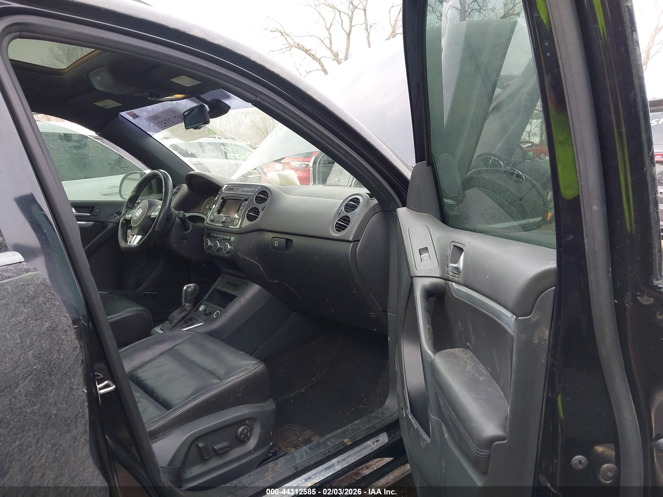 VOLKSWAGEN TIGUAN image 5