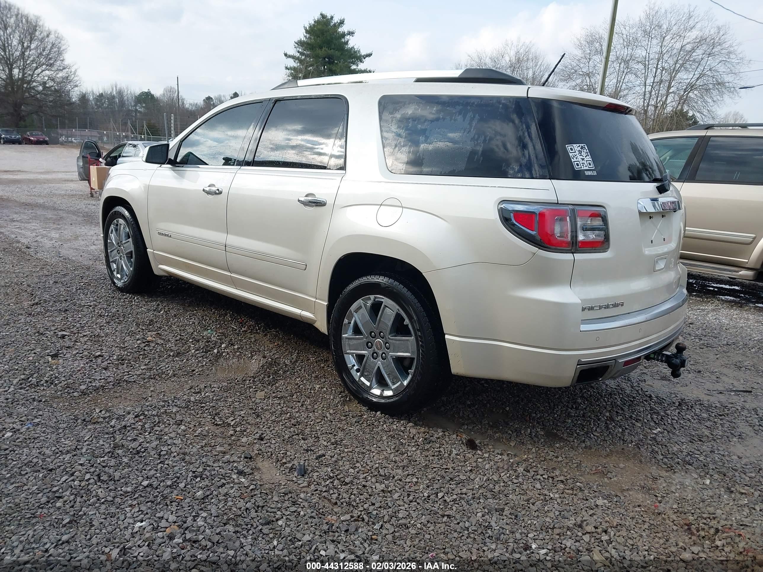 GMC ACADIA image 3