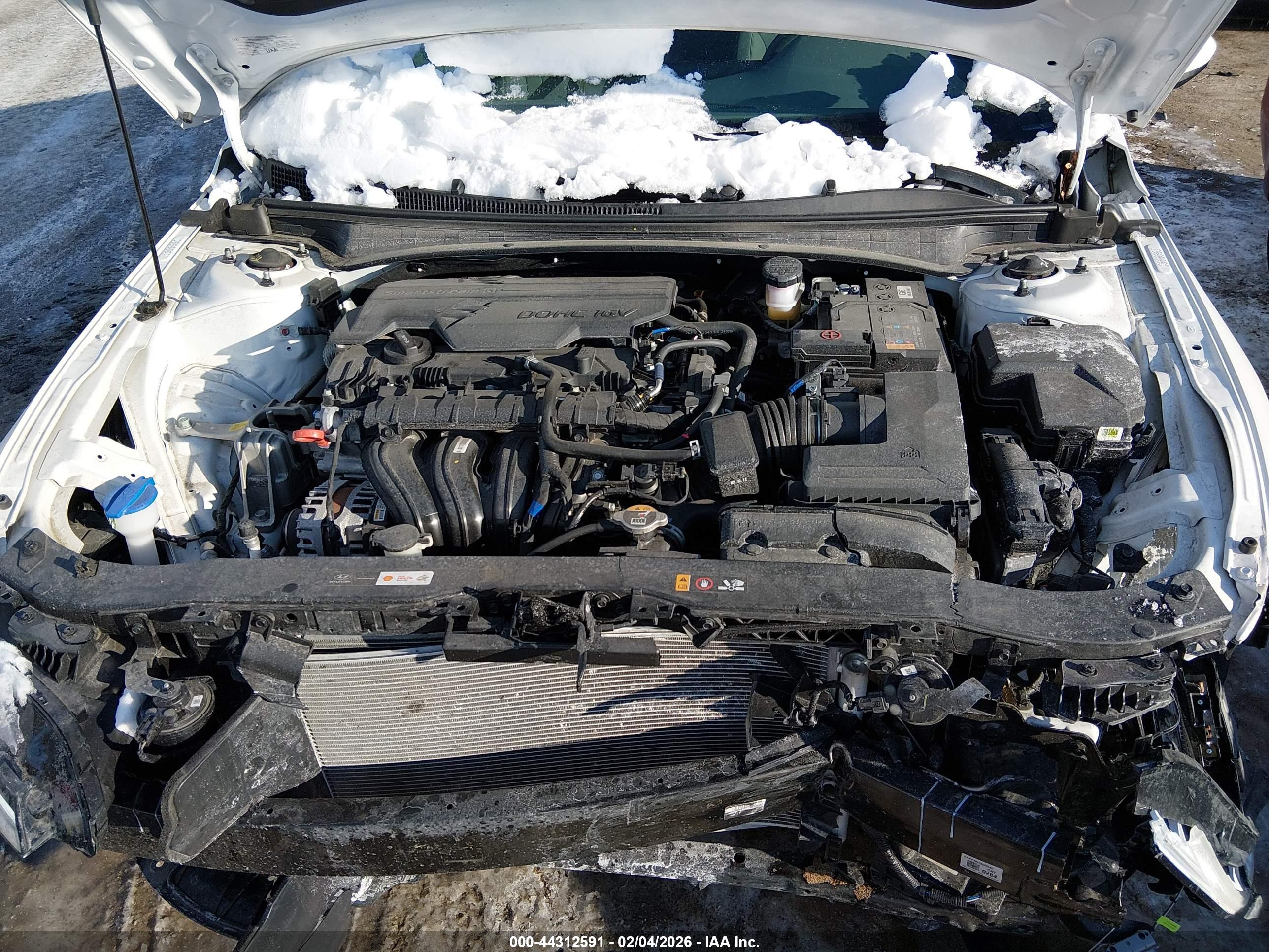 HYUNDAI ELANTRA image 10