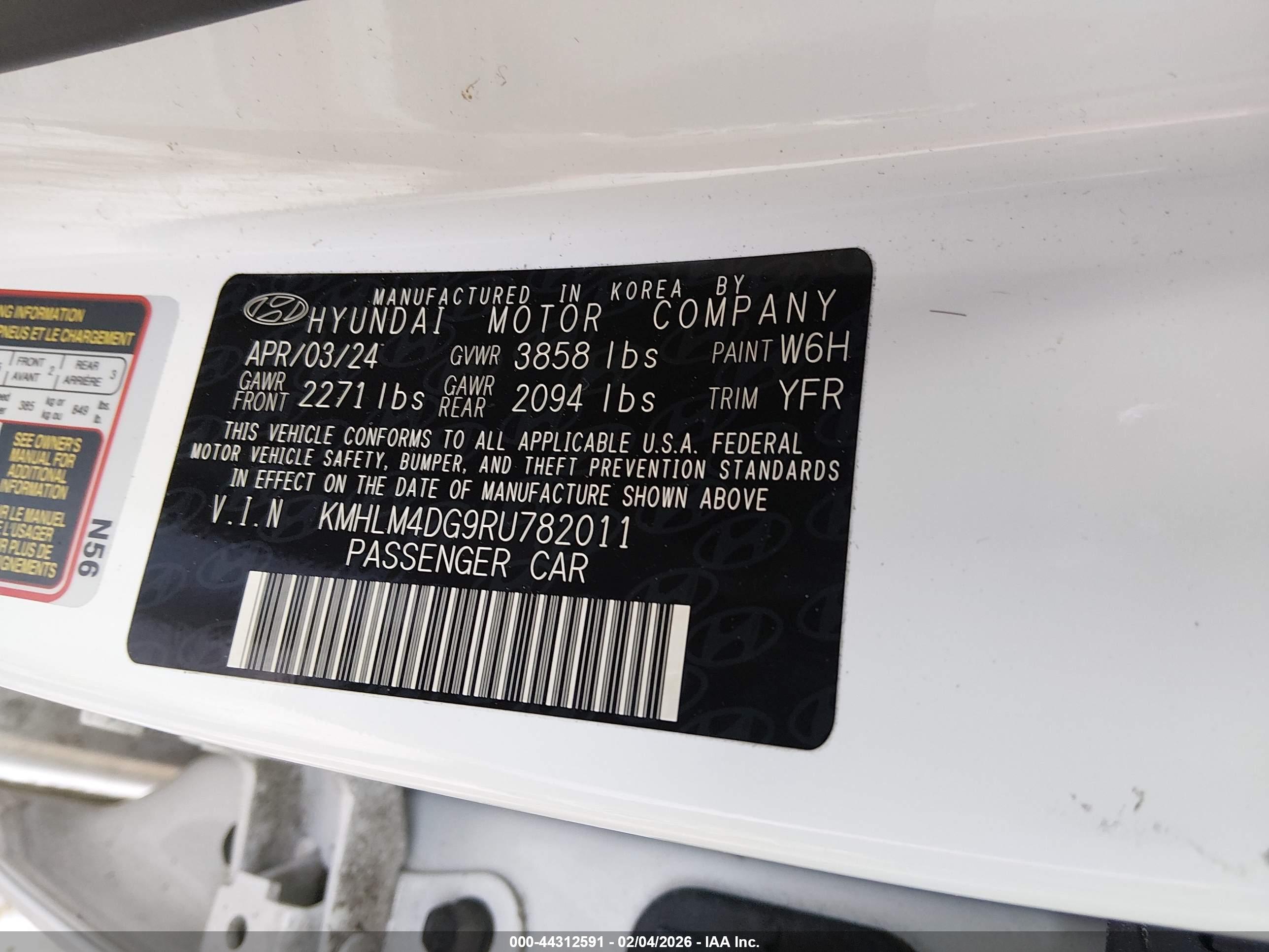 HYUNDAI ELANTRA image 9