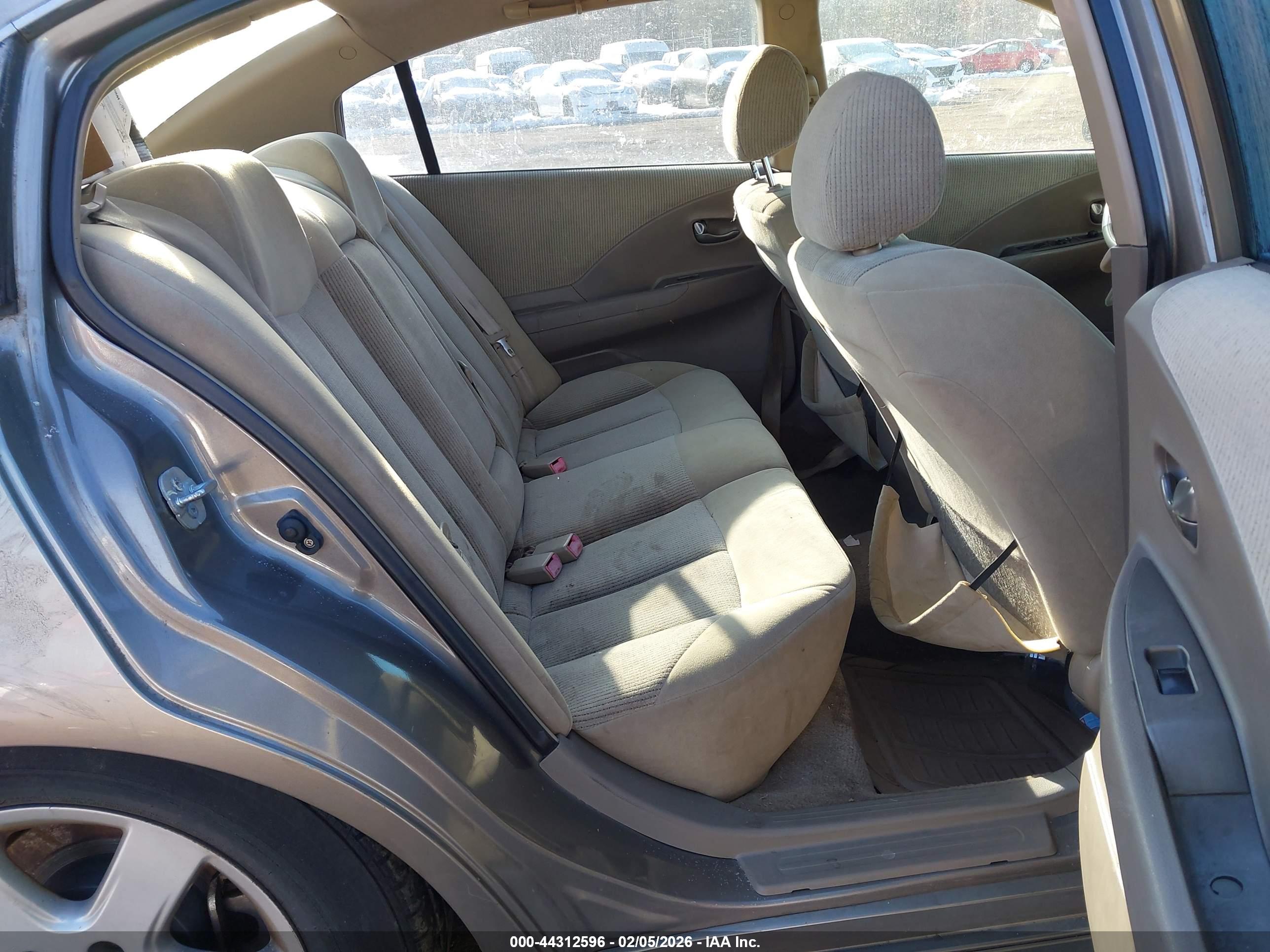 NISSAN ALTIMA image 8