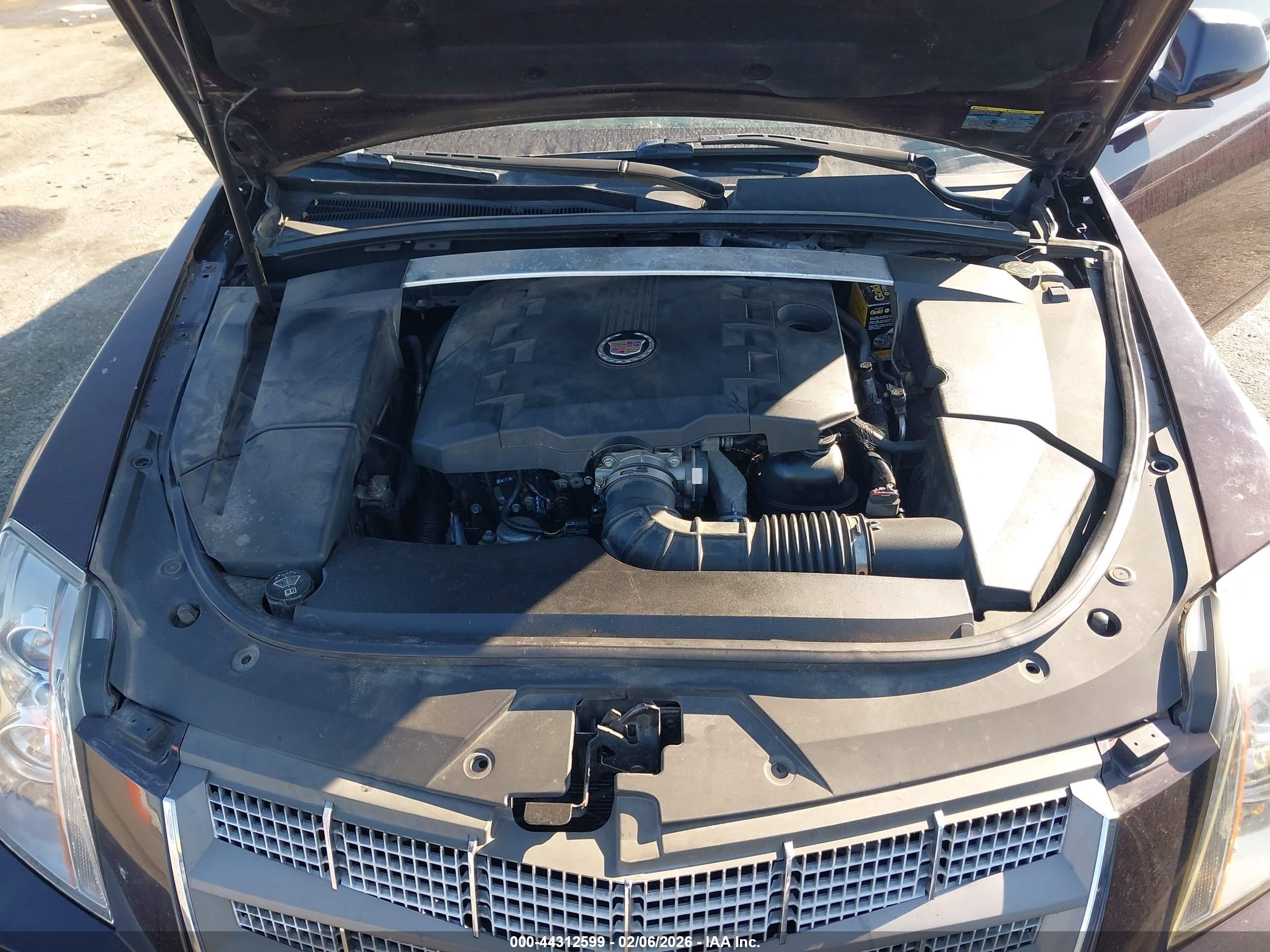 CADILLAC CTS image 10