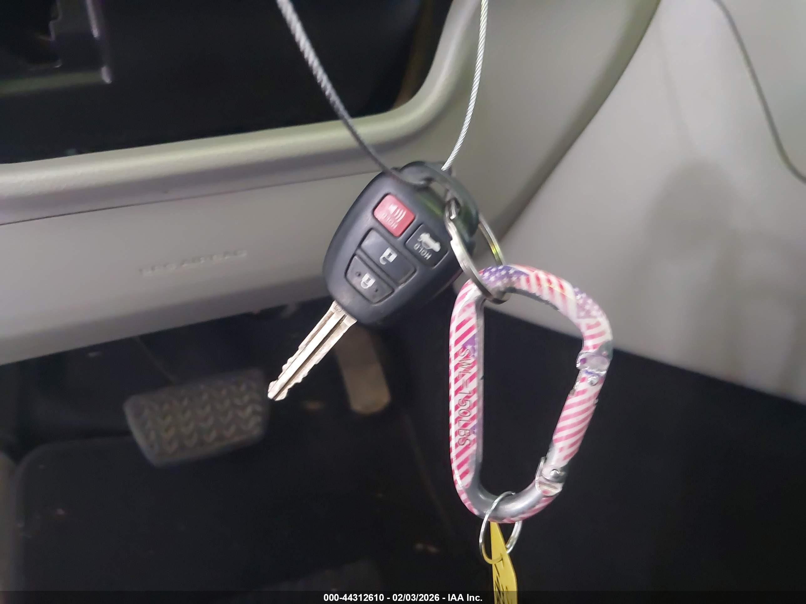 TOYOTA CAMRY image 11
