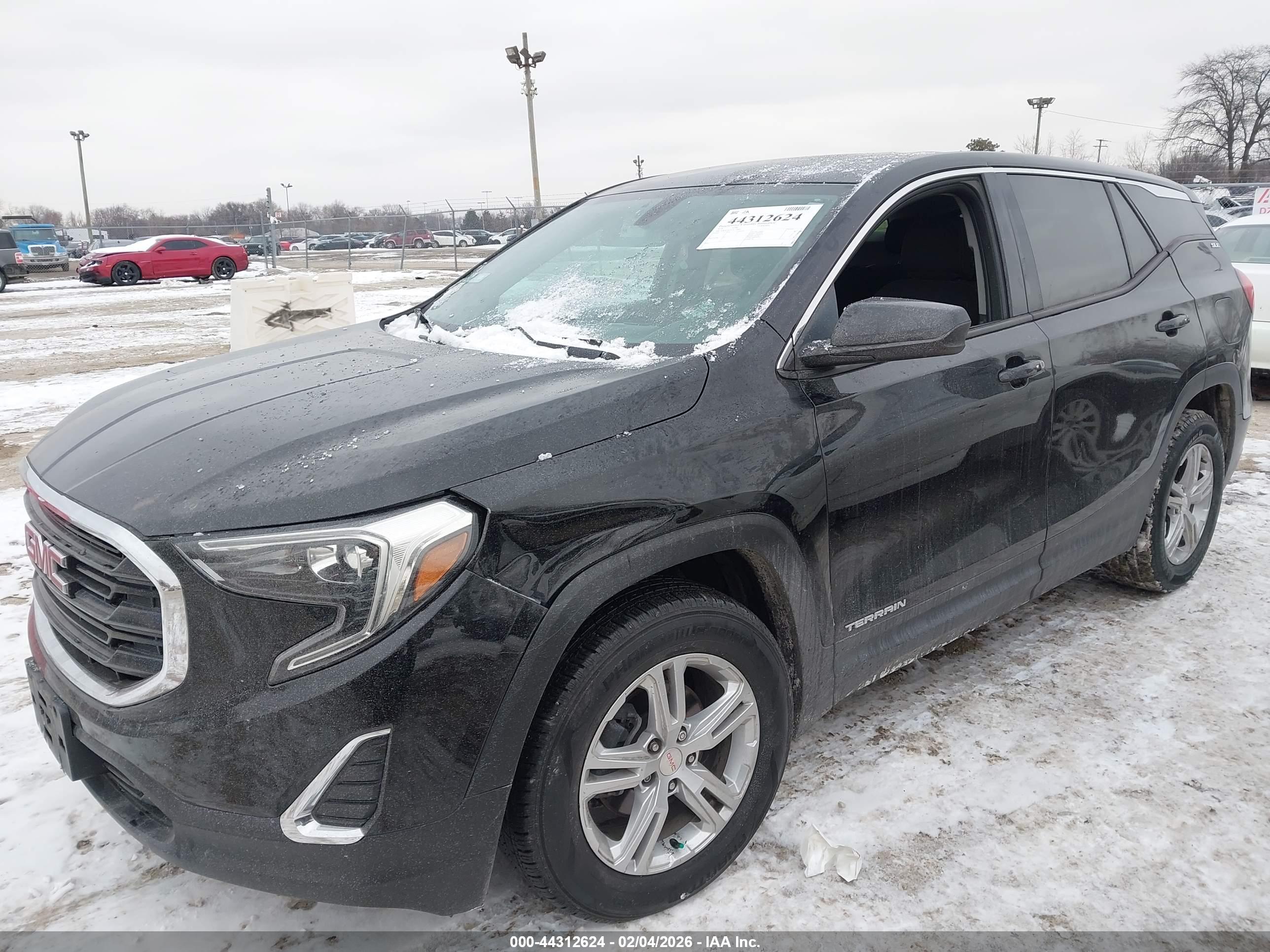 GMC TERRAIN image 2